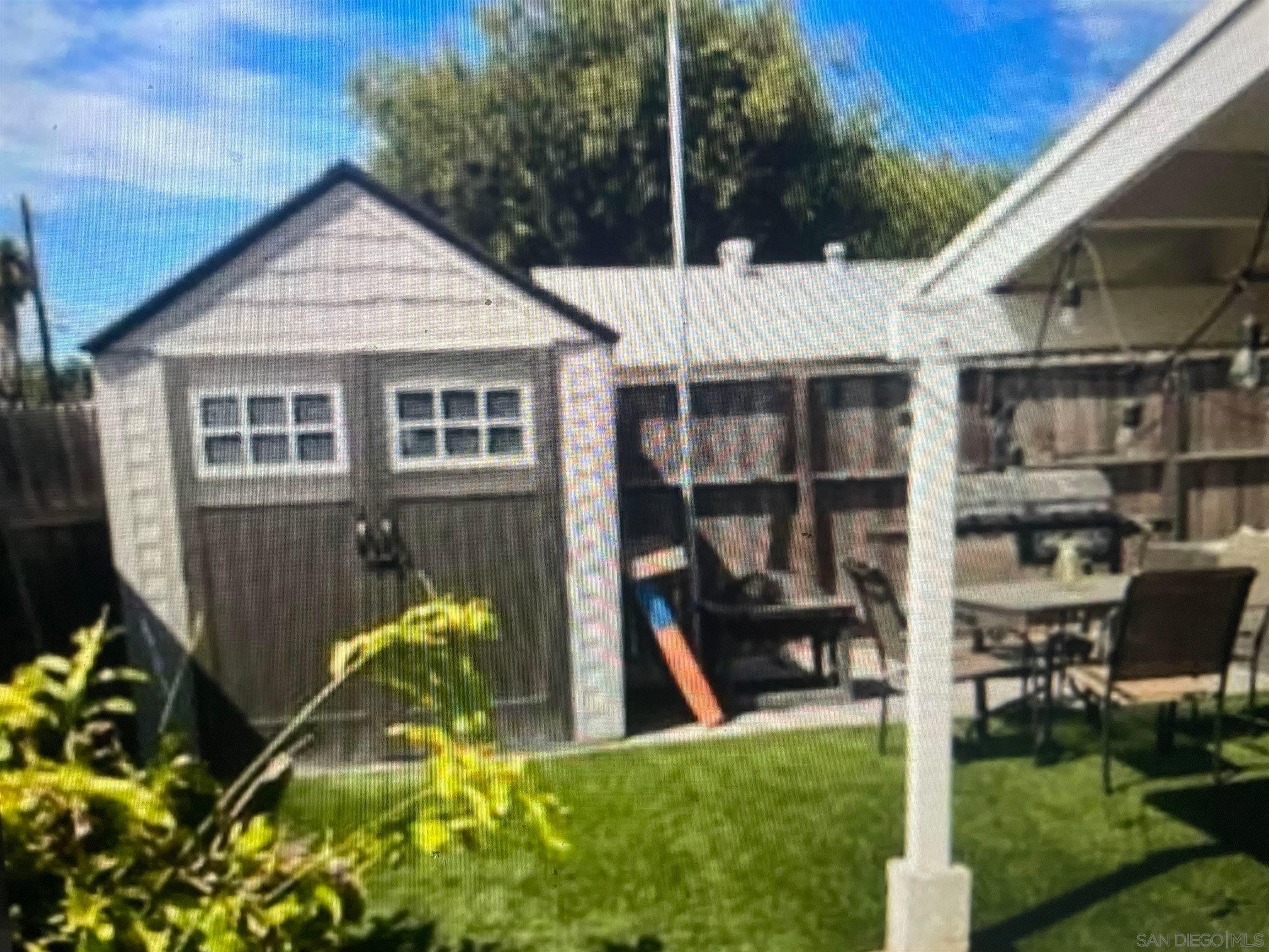 Detail Gallery Image 11 of 12 For 1037  Kings Road, Escondido,  CA 92027 - 5 Beds | 2 Baths