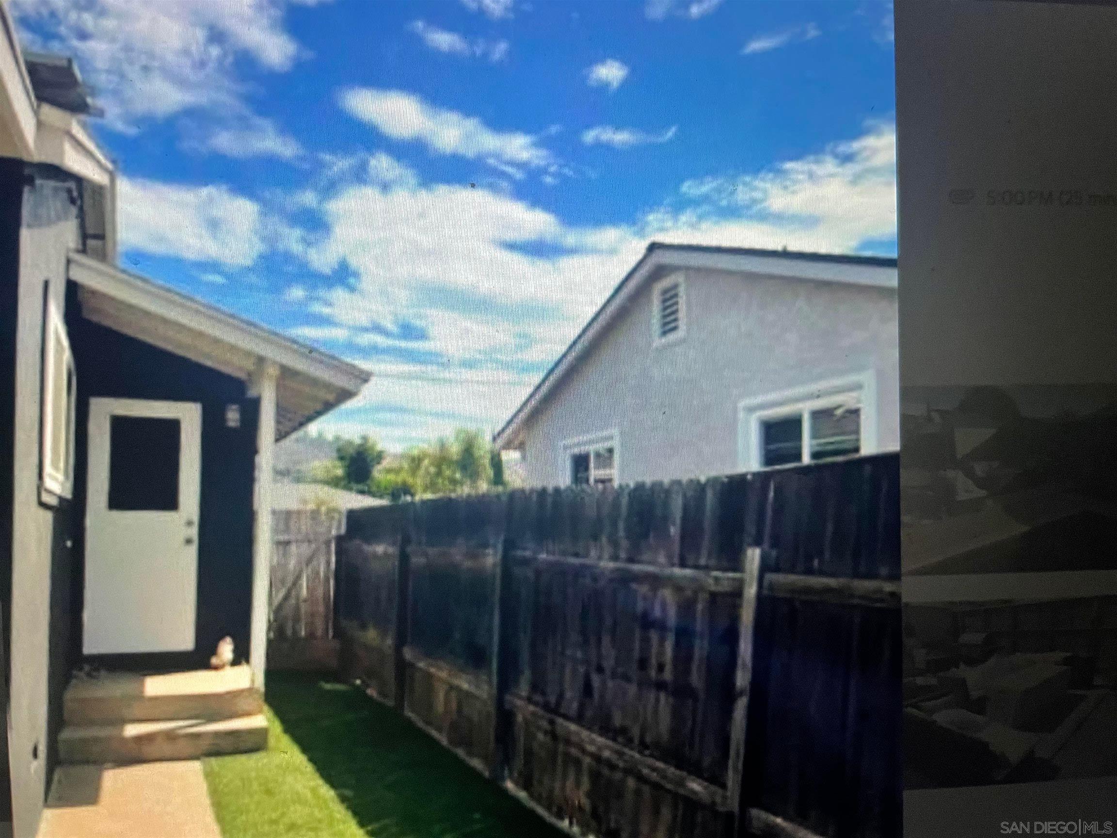 Detail Gallery Image 12 of 12 For 1037  Kings Road, Escondido,  CA 92027 - 5 Beds | 2 Baths