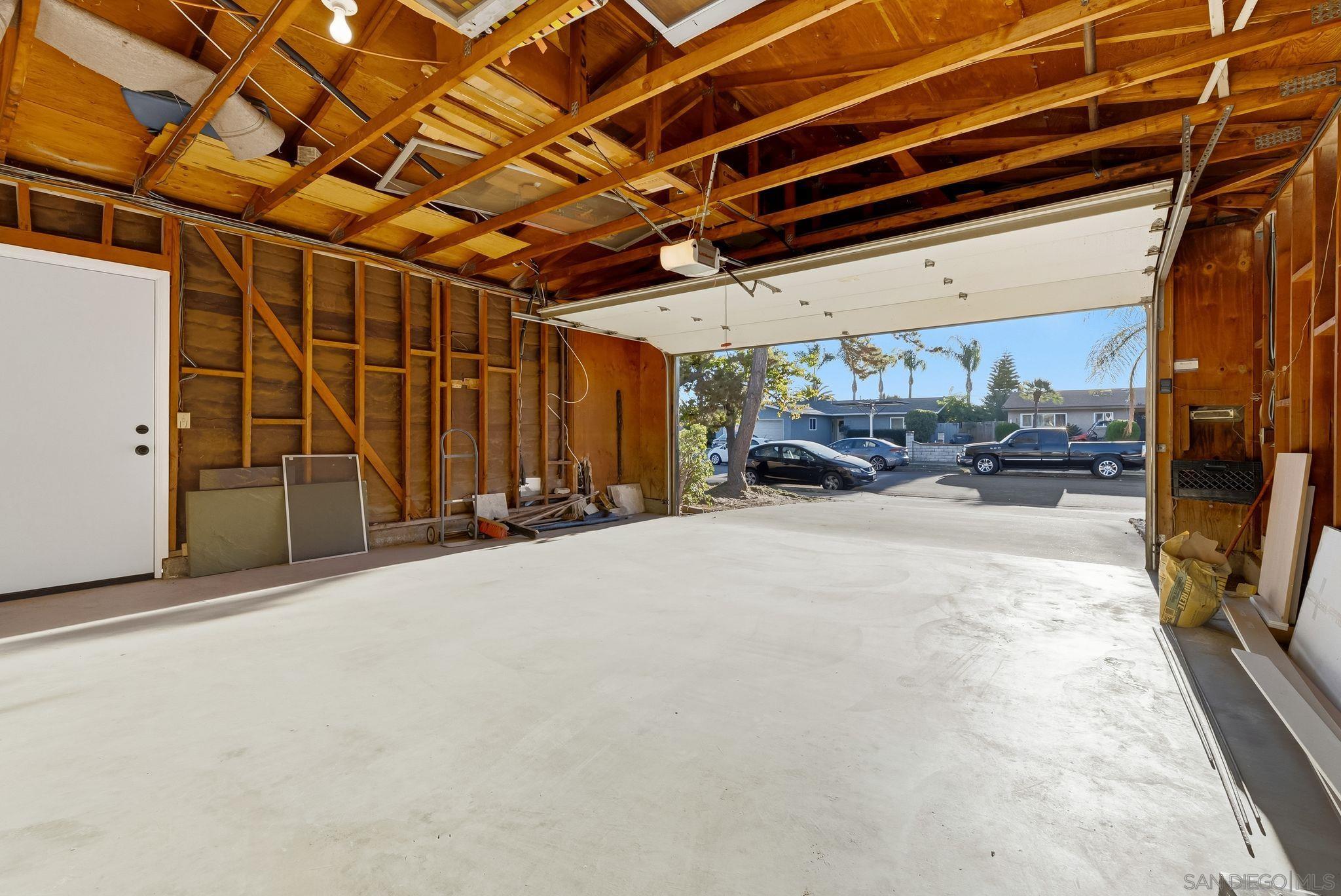 Detail Gallery Image 34 of 51 For 650  Olinda St, Escondido,  CA 92027 - 3 Beds | 2 Baths