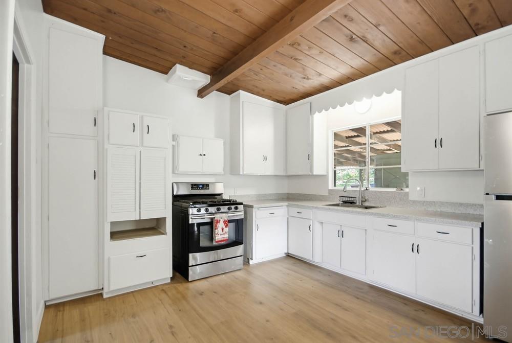 Detail Gallery Image 5 of 30 For 7365  Cornell Ave, La Mesa,  CA 91942 - 3 Beds | 1 Baths