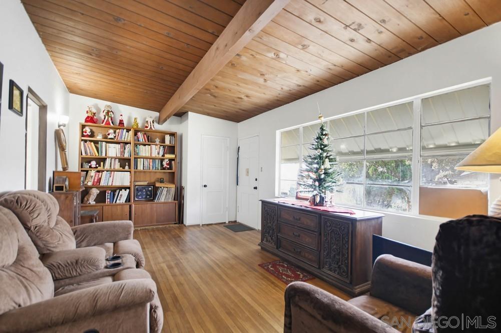 Detail Gallery Image 8 of 30 For 7365  Cornell Ave, La Mesa,  CA 91942 - 3 Beds | 1 Baths