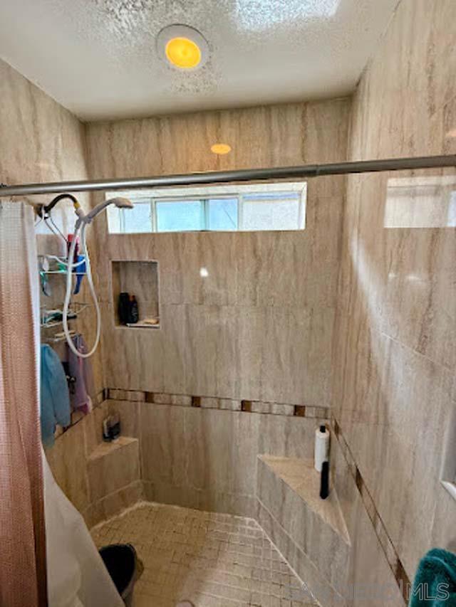 Detail Gallery Image 12 of 31 For 3430  Monroe Ave, San Diego,  CA 92116 - 3 Beds | 2 Baths