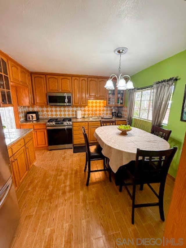 Detail Gallery Image 19 of 31 For 3430  Monroe Ave, San Diego,  CA 92116 - 3 Beds | 2 Baths