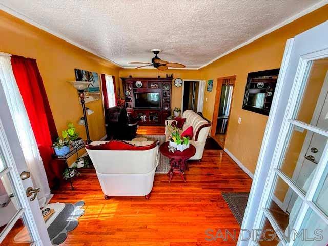 Detail Gallery Image 4 of 31 For 3430  Monroe Ave, San Diego,  CA 92116 - 3 Beds | 2 Baths