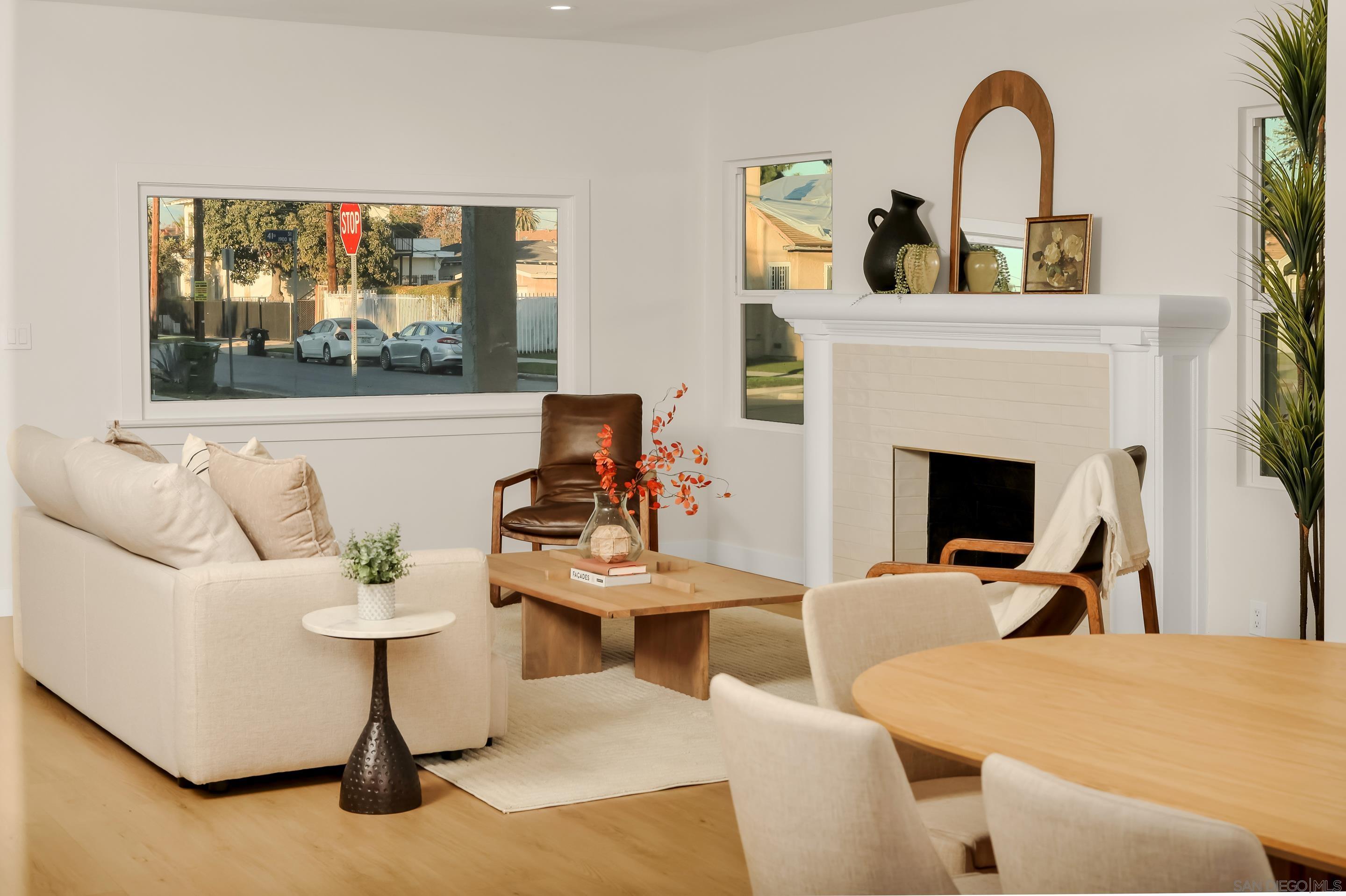 Detail Gallery Image 40 of 72 For 1900 W 41st St, Los Angeles,  CA 90062 - 4 Beds | 2 Baths