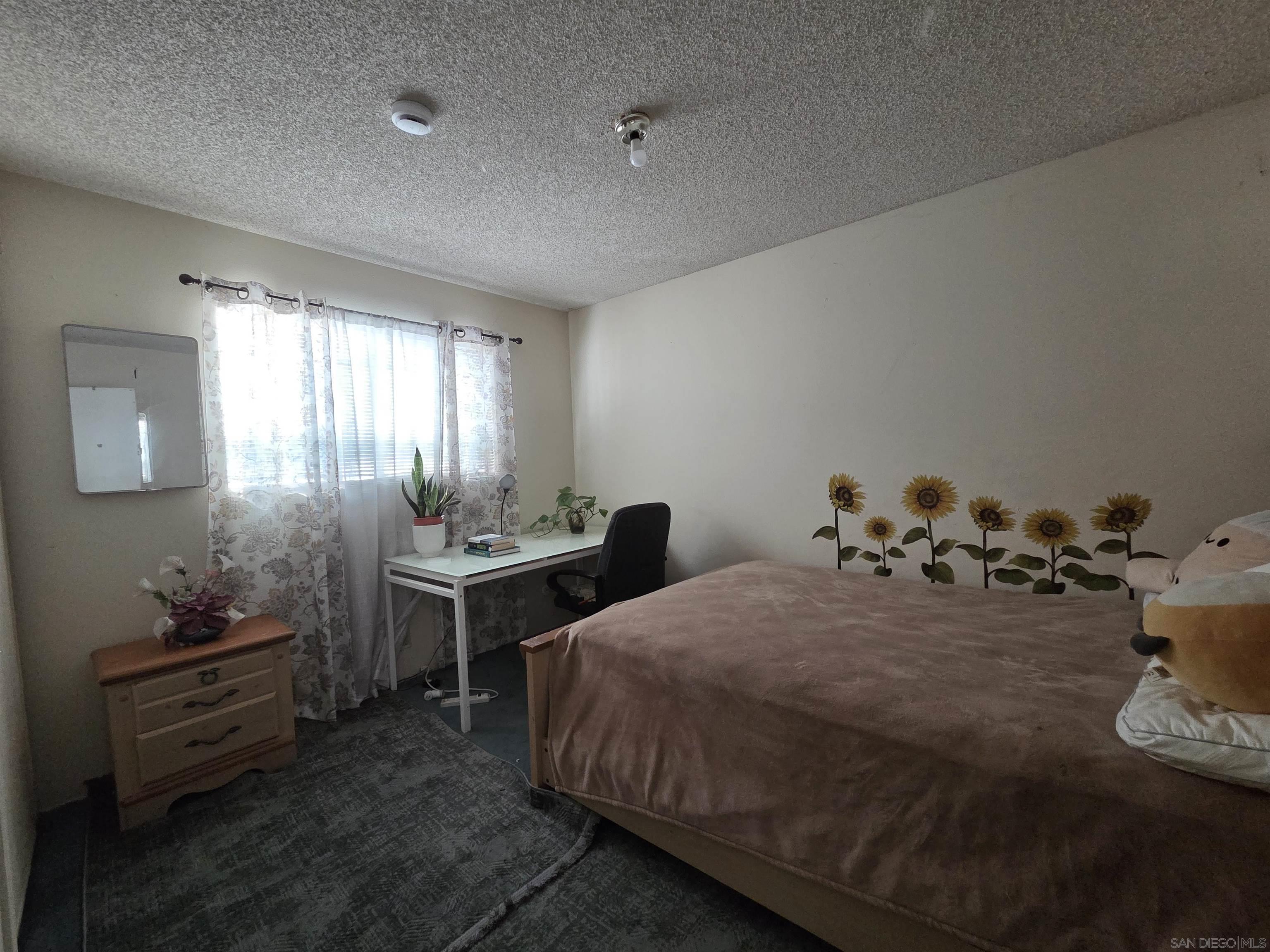 Detail Gallery Image 13 of 15 For 5675  Plumas St, San Diego,  CA 92139 - 4 Beds | 2 Baths