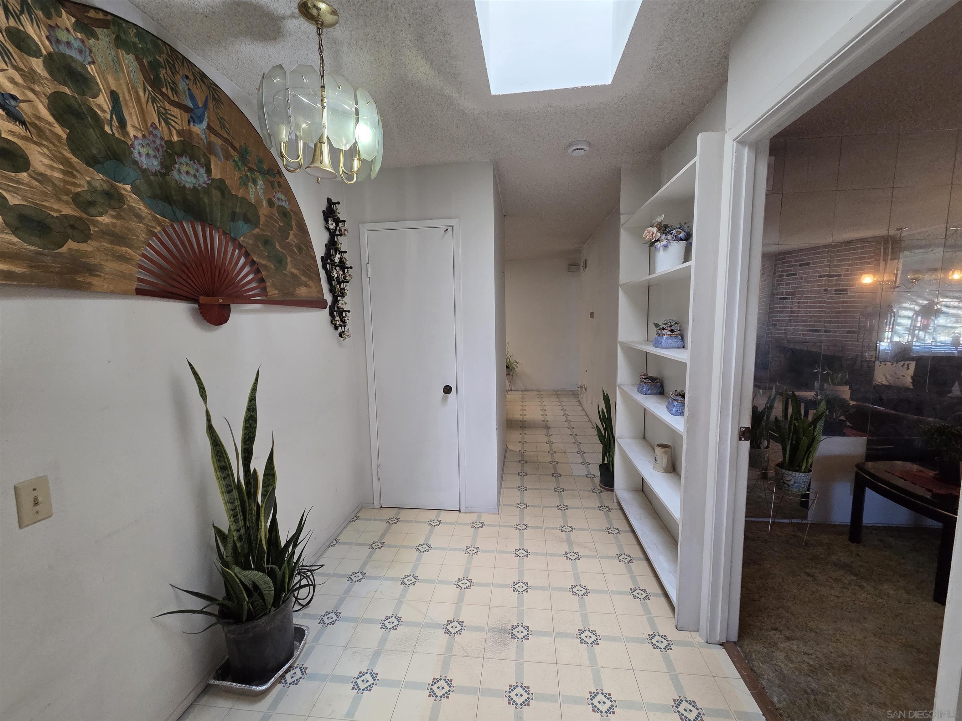 Detail Gallery Image 4 of 15 For 5675  Plumas St, San Diego,  CA 92139 - 4 Beds | 2 Baths