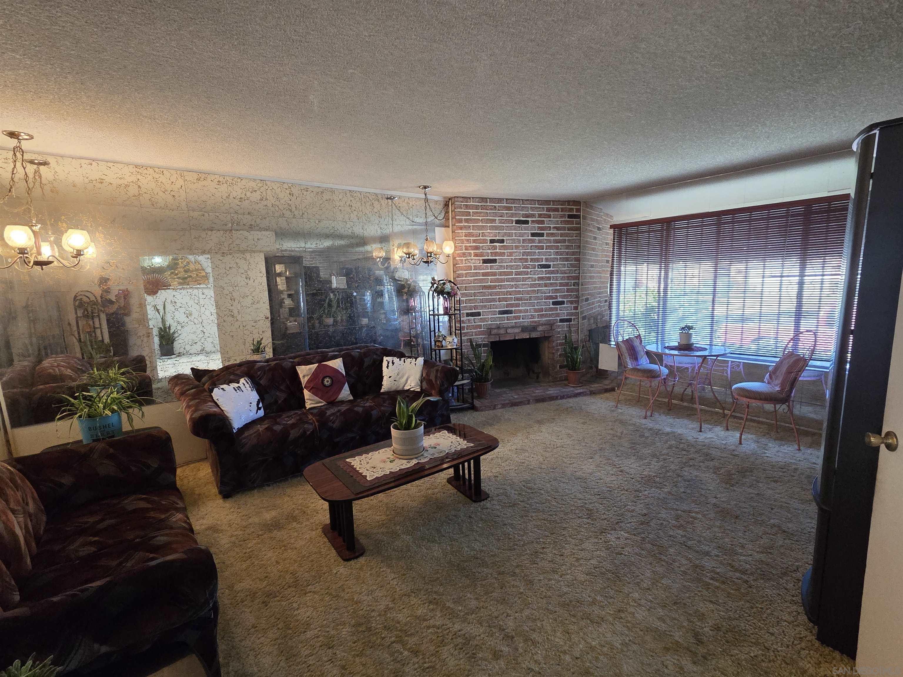 Detail Gallery Image 5 of 15 For 5675  Plumas St, San Diego,  CA 92139 - 4 Beds | 2 Baths