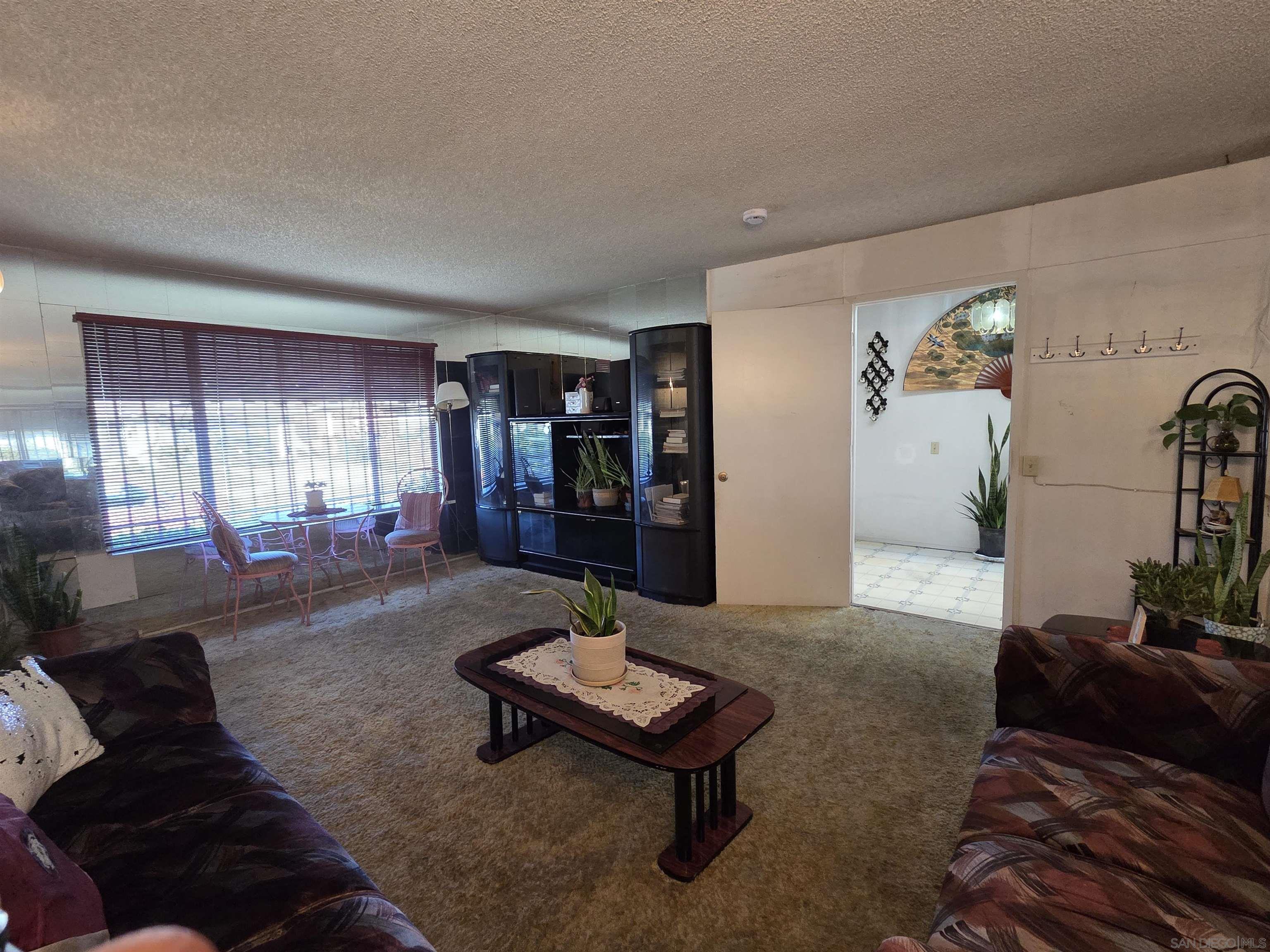 Detail Gallery Image 6 of 15 For 5675  Plumas St, San Diego,  CA 92139 - 4 Beds | 2 Baths