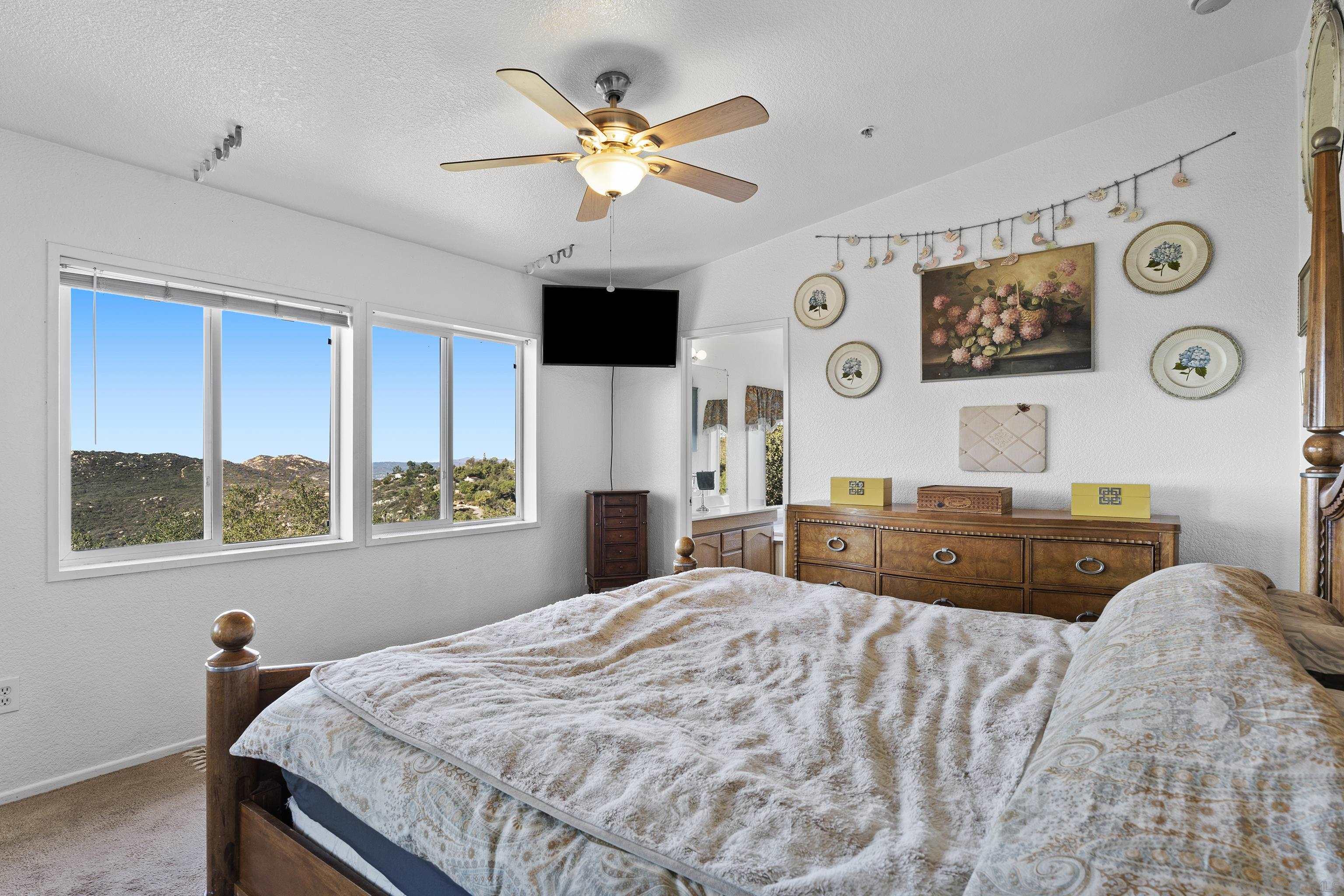 Detail Gallery Image 28 of 40 For 300  Thornton Dr  #4,  El Cajon,  CA 92021 - 4 Beds | 2 Baths