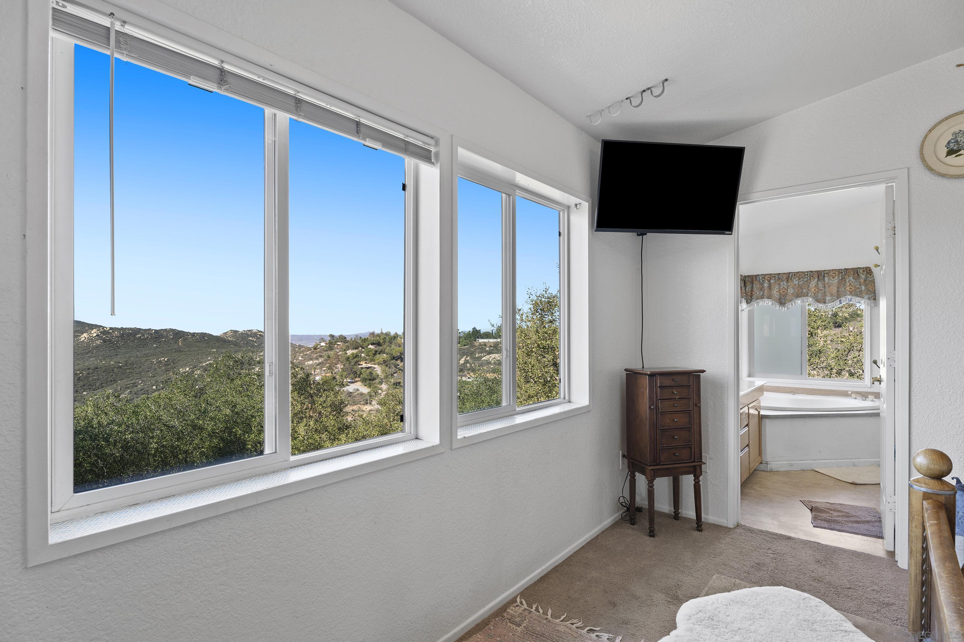 Detail Gallery Image 29 of 40 For 300  Thornton Dr  #4,  El Cajon,  CA 92021 - 4 Beds | 2 Baths