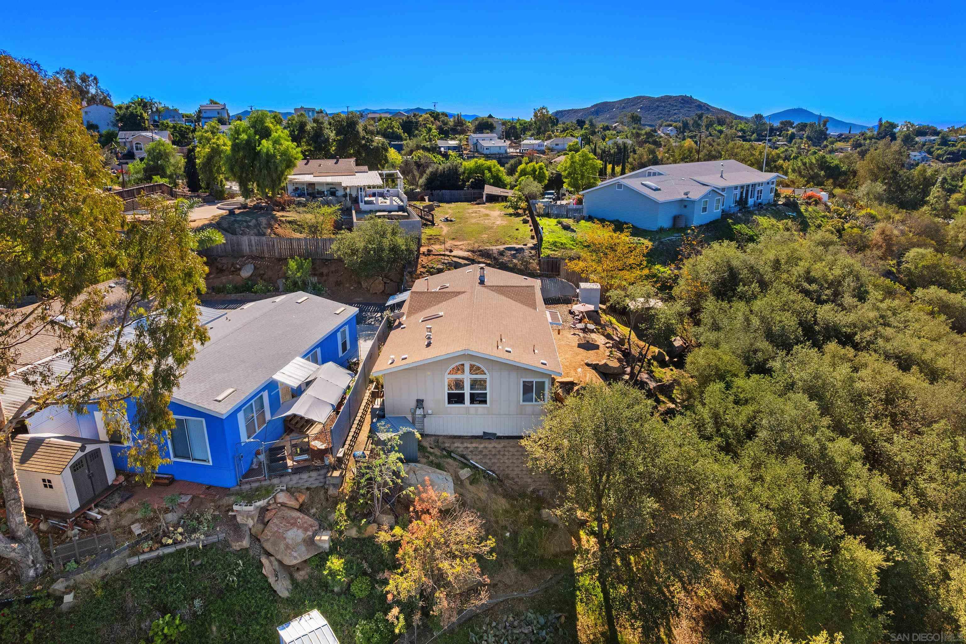 Detail Gallery Image 4 of 40 For 300  Thornton Dr  #4,  El Cajon,  CA 92021 - 4 Beds | 2 Baths