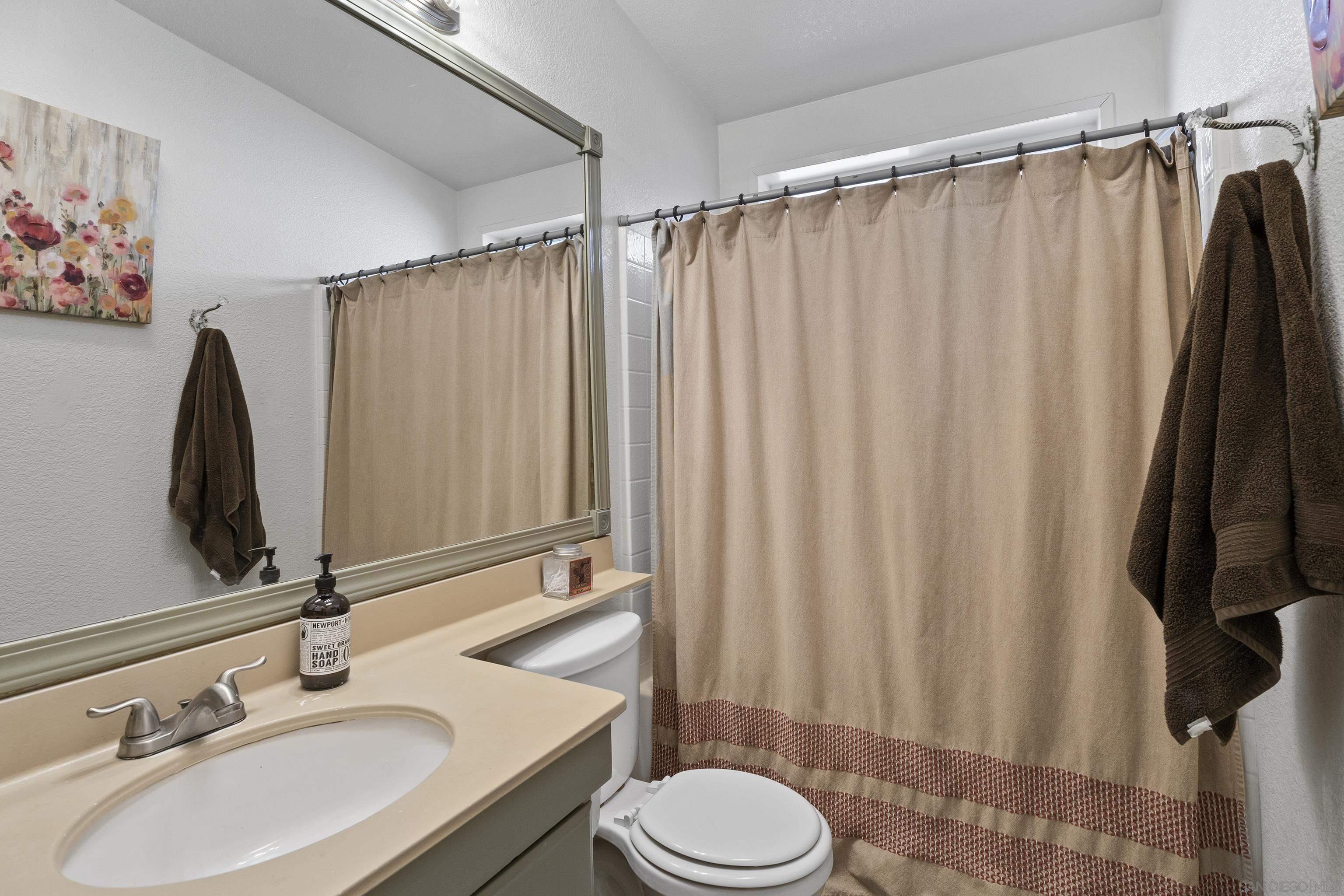 Detail Gallery Image 38 of 40 For 300  Thornton Dr  #4,  El Cajon,  CA 92021 - 4 Beds | 2 Baths