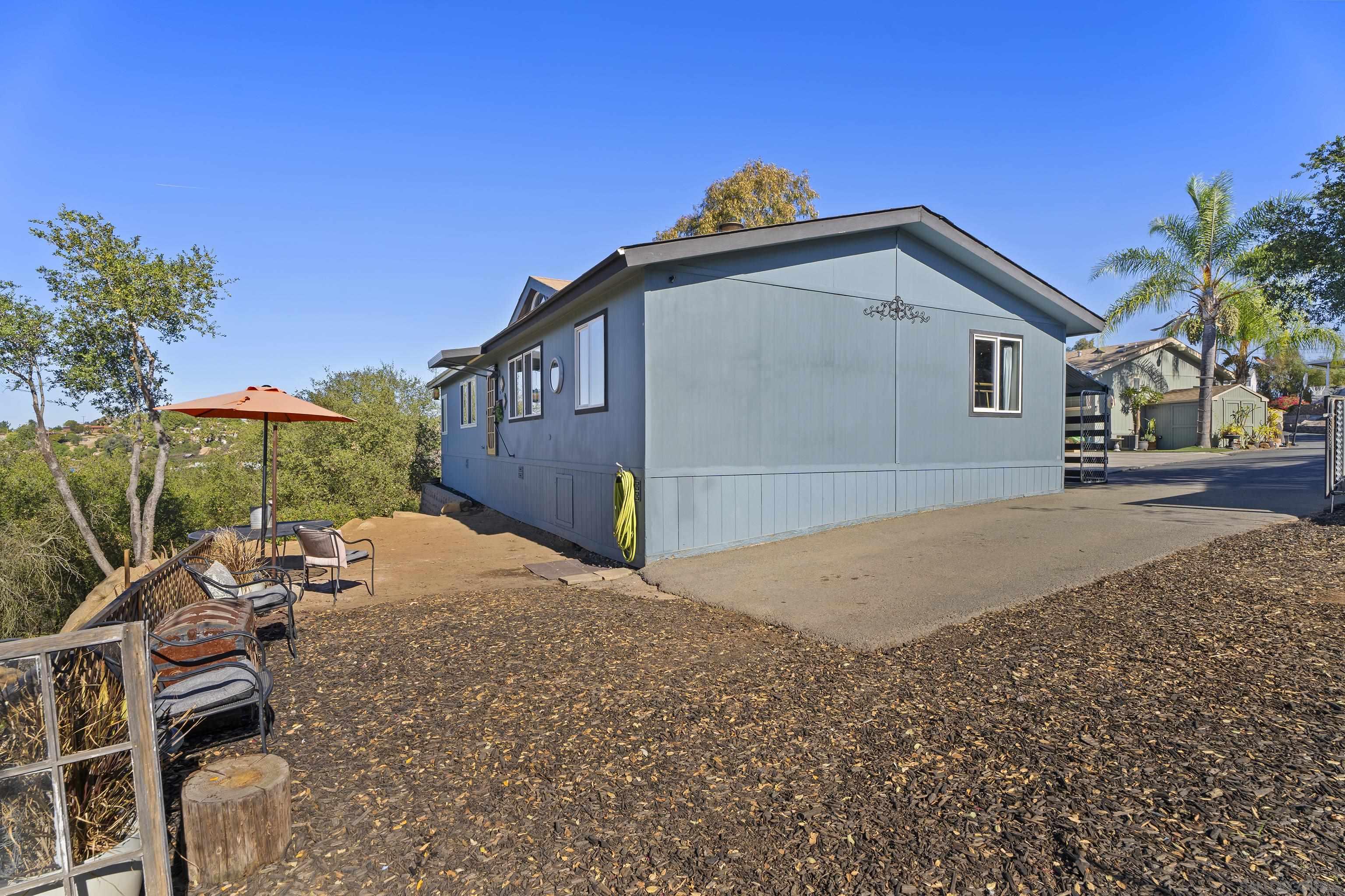 Detail Gallery Image 10 of 40 For 300  Thornton Dr  #4,  El Cajon,  CA 92021 - 4 Beds | 2 Baths