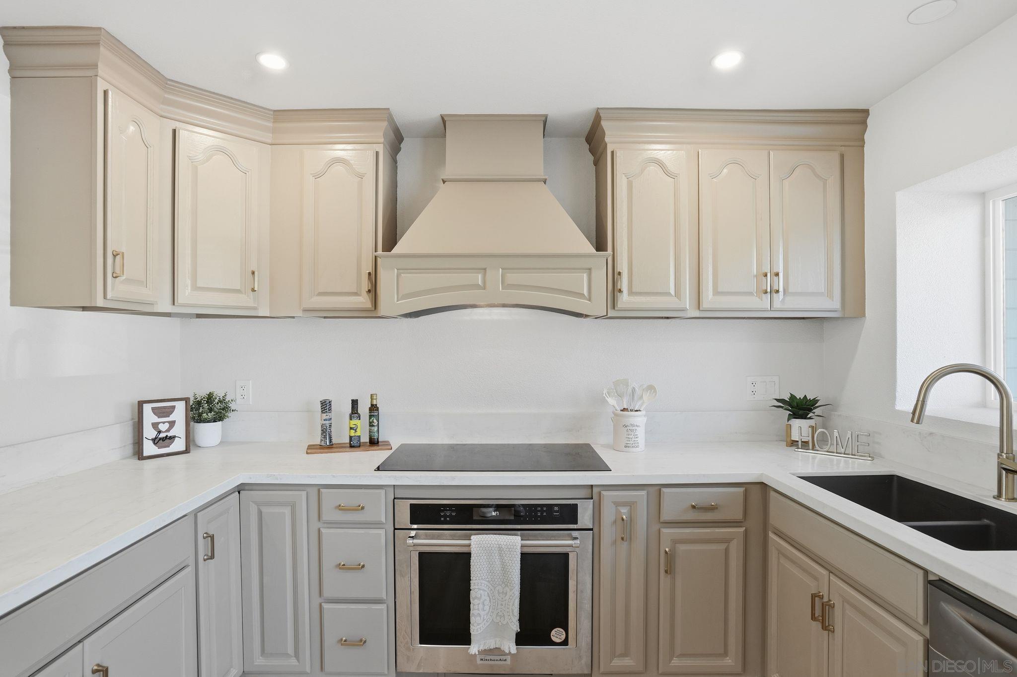 Detail Gallery Image 8 of 44 For 863   Leppert Street, San Diego,  CA 92114 - 3 Beds | 2 Baths