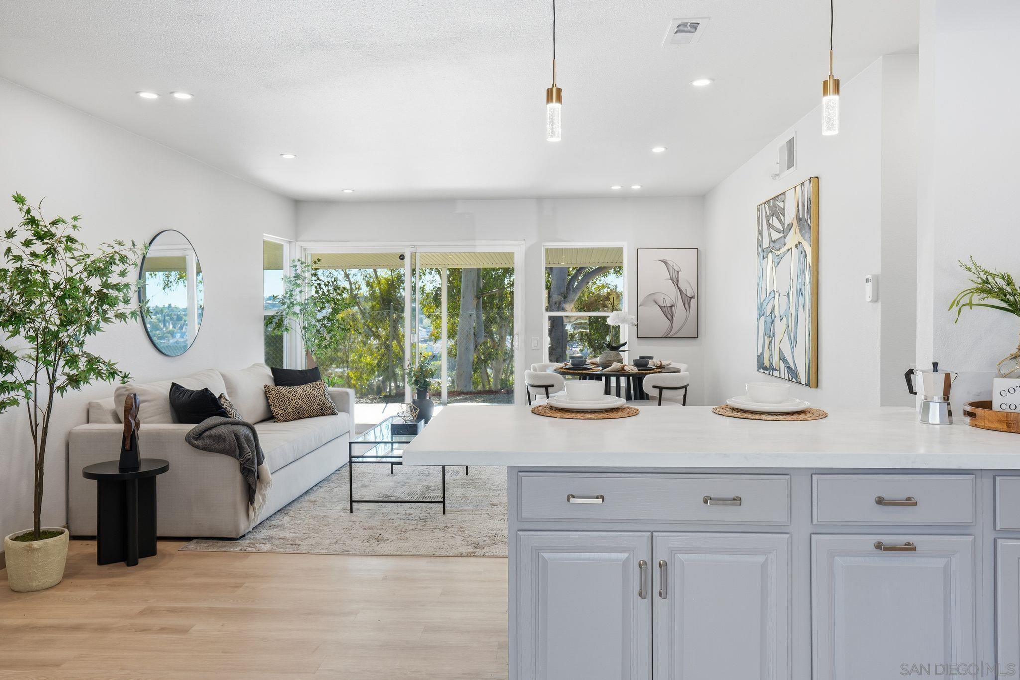 Detail Gallery Image 10 of 44 For 863   Leppert Street, San Diego,  CA 92114 - 3 Beds | 2 Baths