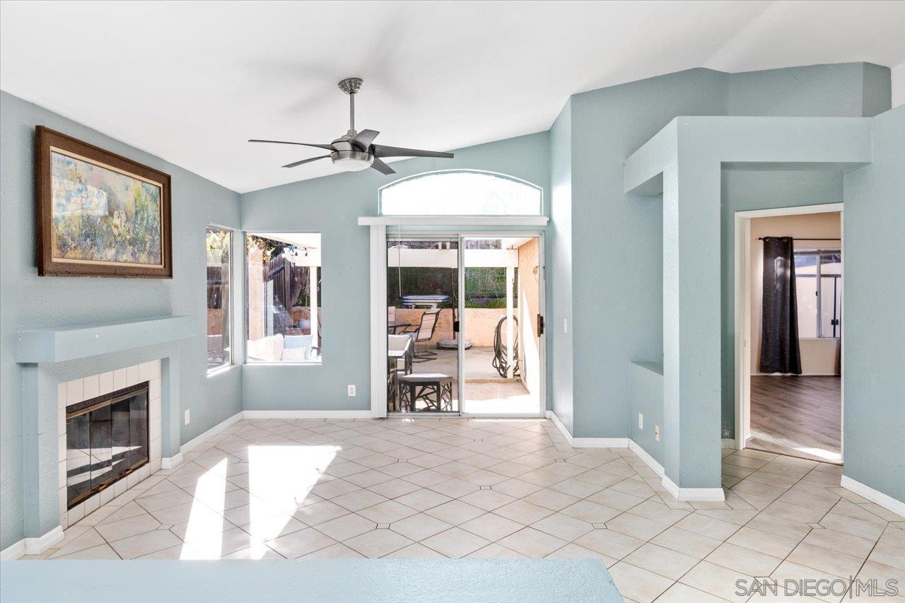 Detail Gallery Image 5 of 27 For 8465  Hovenweep Ct, San Diego,  CA 92129 - 3 Beds | 2 Baths