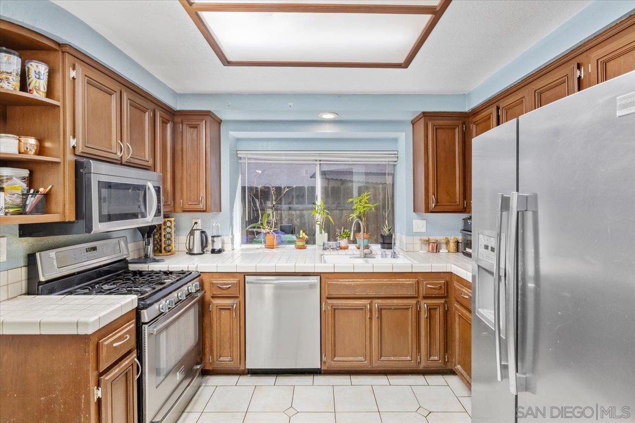 Detail Gallery Image 10 of 27 For 8465  Hovenweep Ct, San Diego,  CA 92129 - 3 Beds | 2 Baths