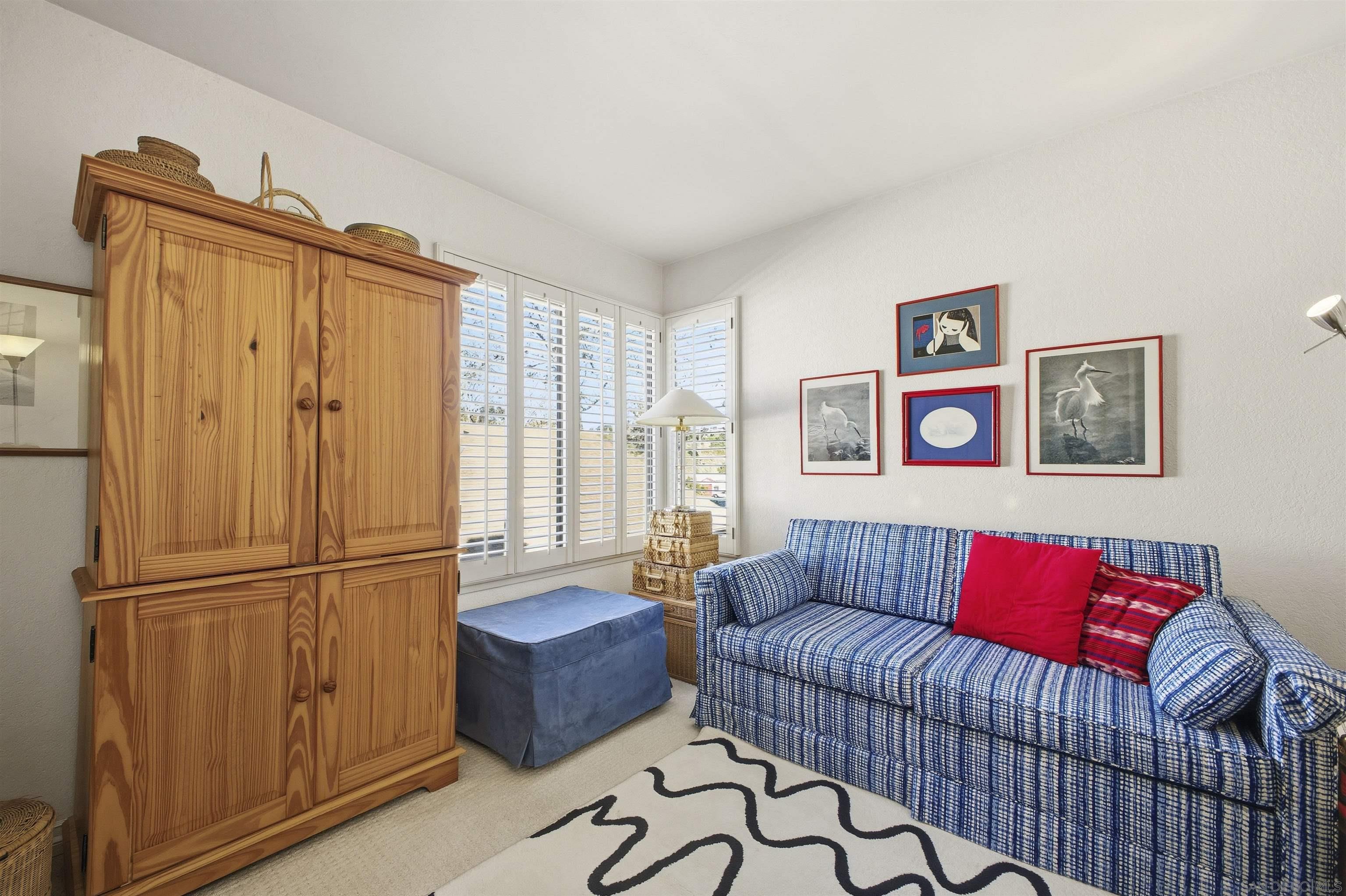 Detail Gallery Image 19 of 31 For 4595  Chateau Drive, San Diego,  CA 92117 - 2 Beds | 2/1 Baths