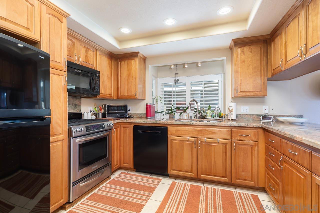 Detail Gallery Image 6 of 21 For 5867  Mount Alifan Dr, San Diego,  CA 92111 - 2 Beds | 2 Baths