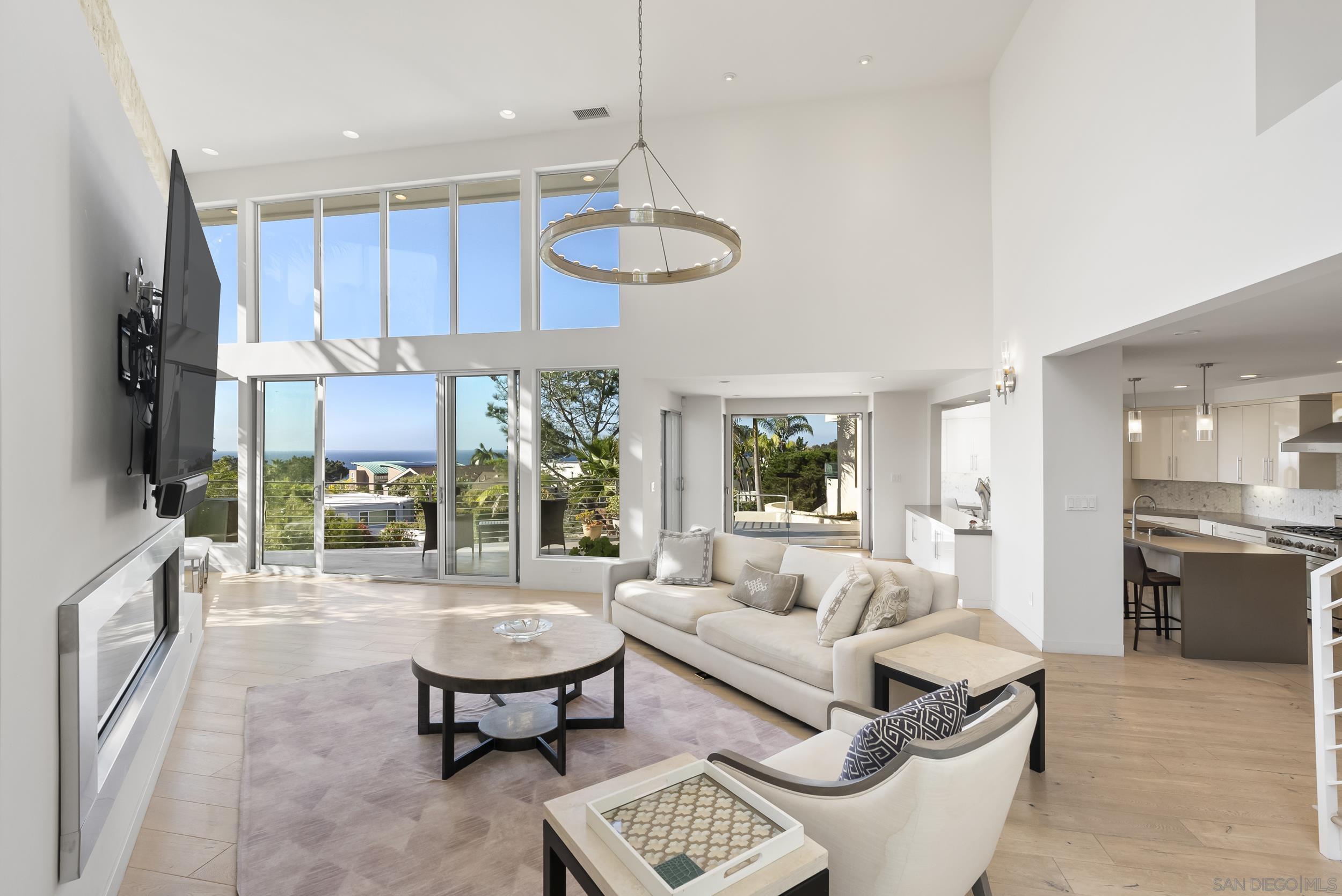 Detail Gallery Image 11 of 61 For 13721  Pine Needles, Del Mar,  CA 92014 - 4 Beds | 4/1 Baths