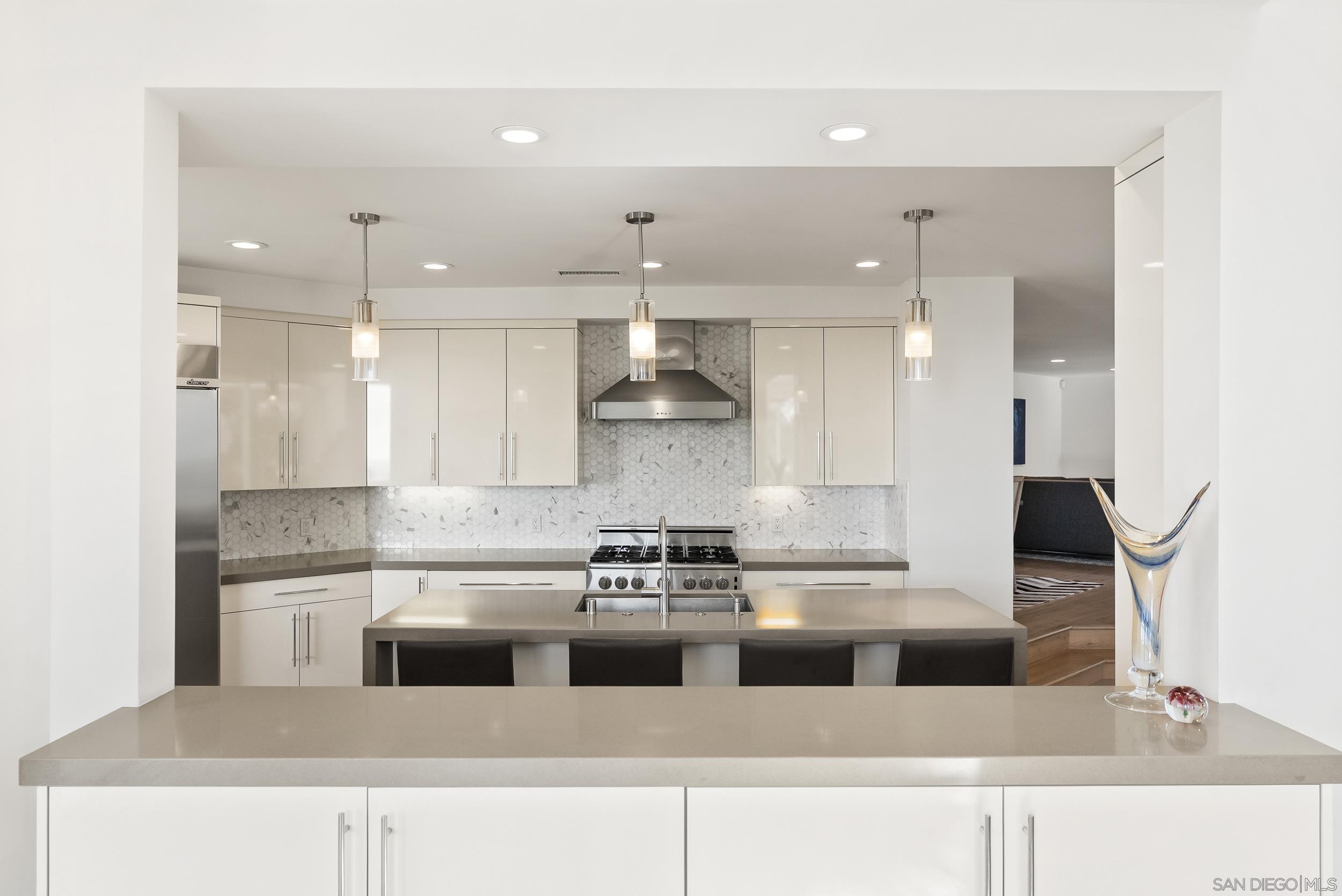 Detail Gallery Image 19 of 61 For 13721  Pine Needles, Del Mar,  CA 92014 - 4 Beds | 4/1 Baths