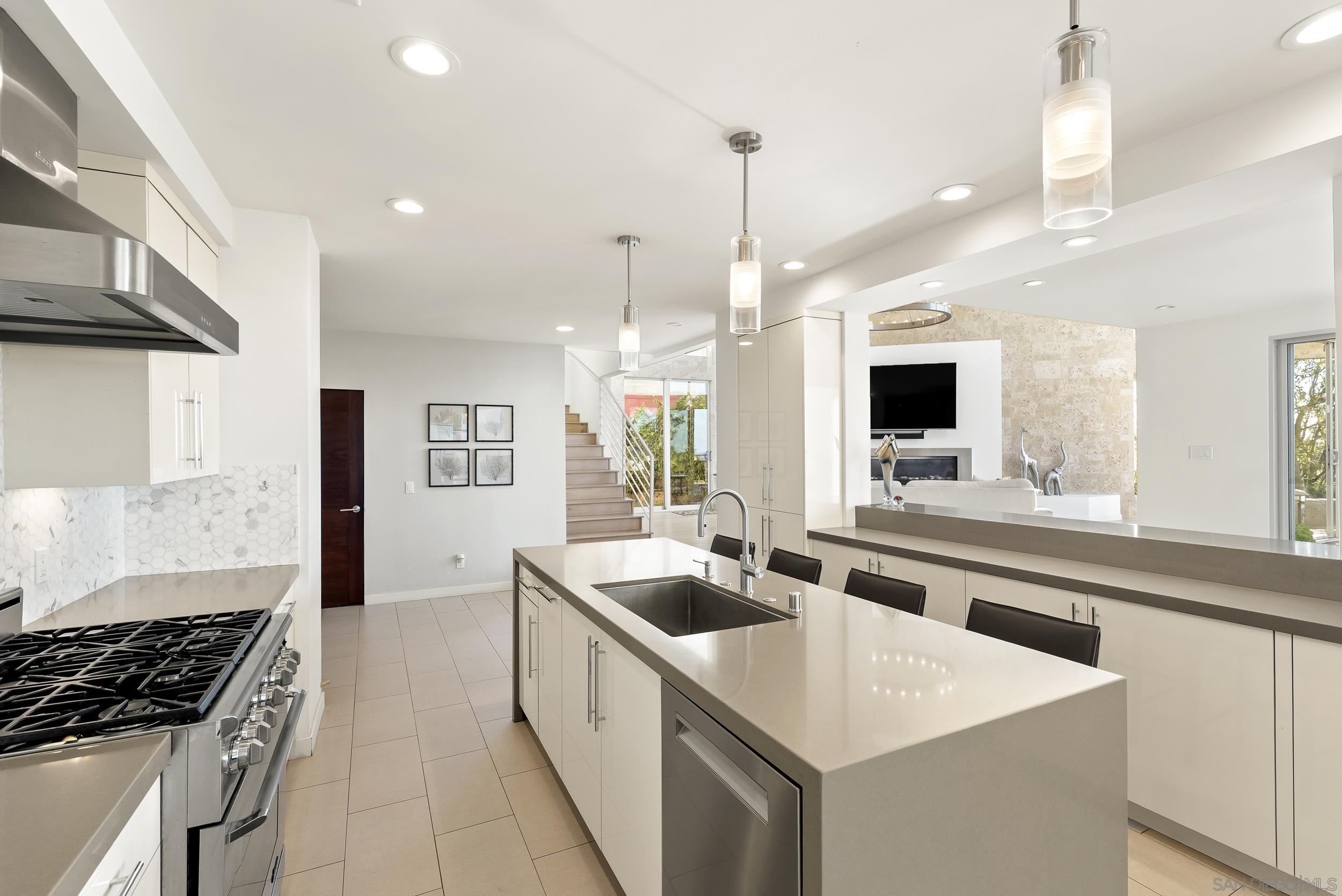 Detail Gallery Image 23 of 61 For 13721  Pine Needles, Del Mar,  CA 92014 - 4 Beds | 4/1 Baths