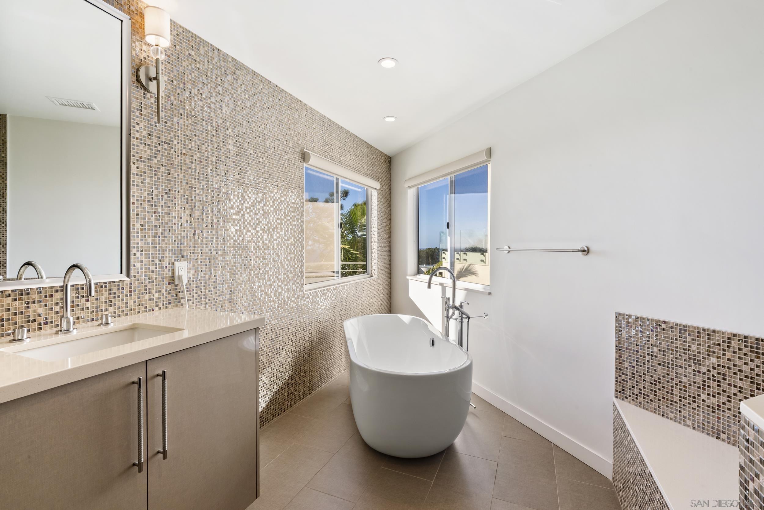 Detail Gallery Image 35 of 61 For 13721  Pine Needles, Del Mar,  CA 92014 - 4 Beds | 4/1 Baths