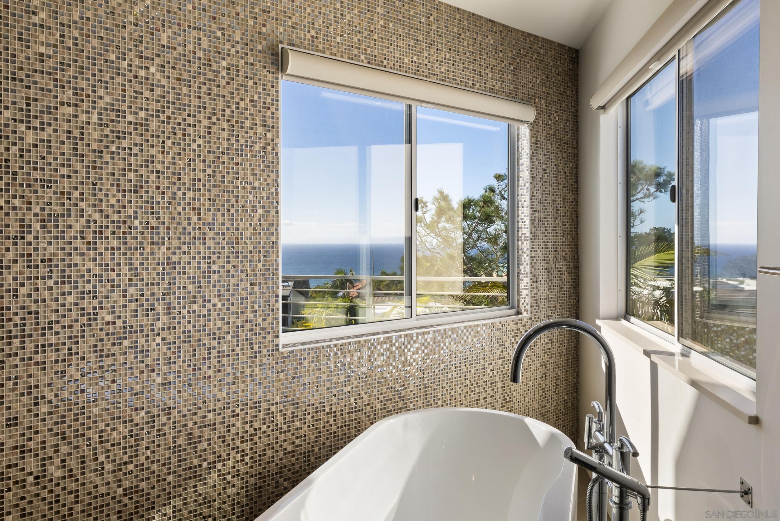 Detail Gallery Image 36 of 61 For 13721  Pine Needles, Del Mar,  CA 92014 - 4 Beds | 4/1 Baths