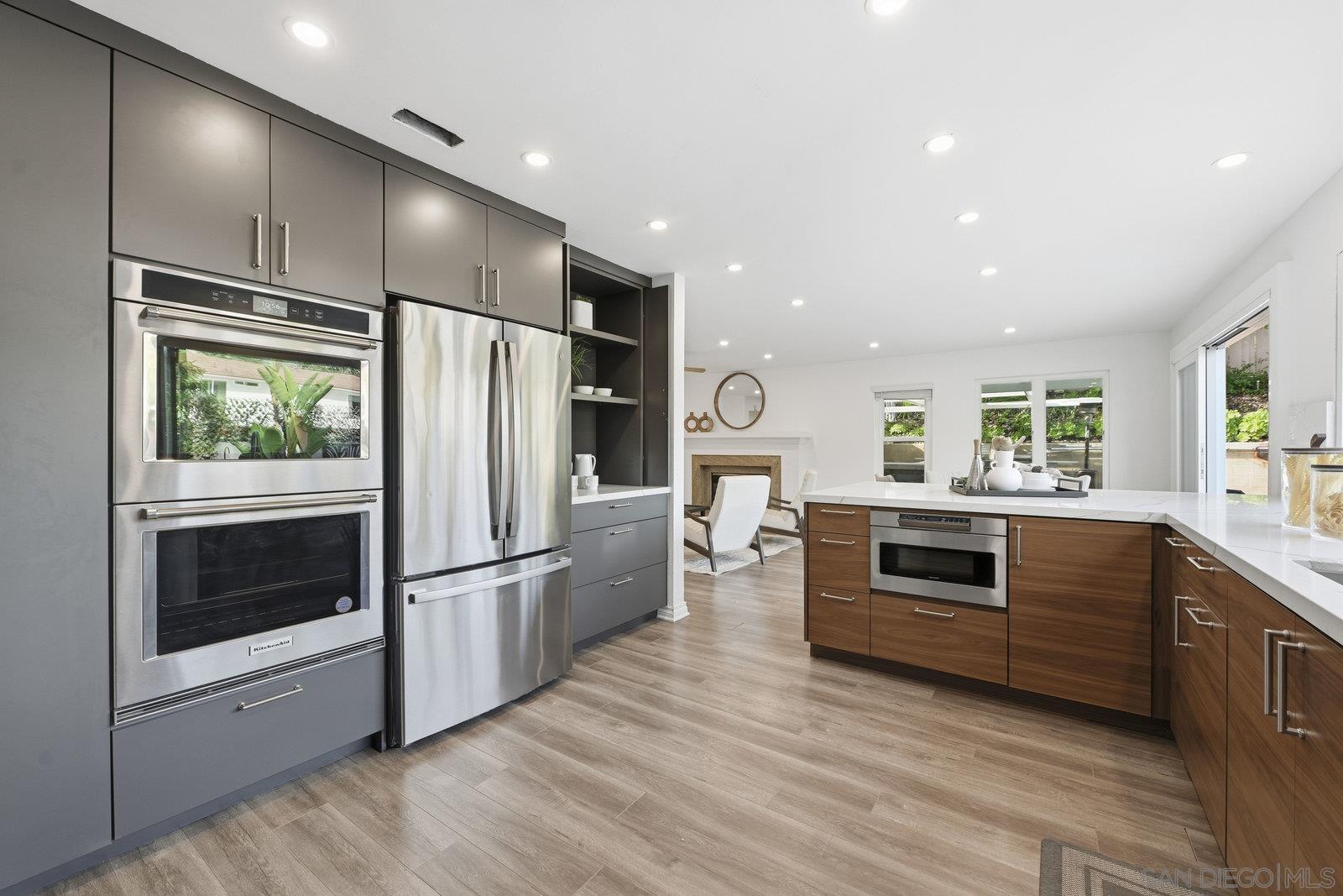 Detail Gallery Image 11 of 47 For 13366  Twin Circle Ct, Poway,  CA 92064 - 4 Beds | 2/1 Baths