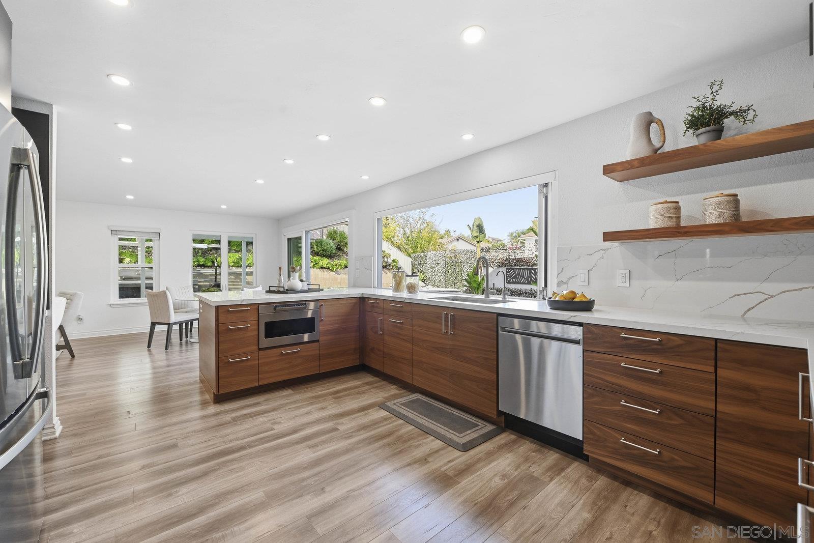 Detail Gallery Image 12 of 47 For 13366  Twin Circle Ct, Poway,  CA 92064 - 4 Beds | 2/1 Baths