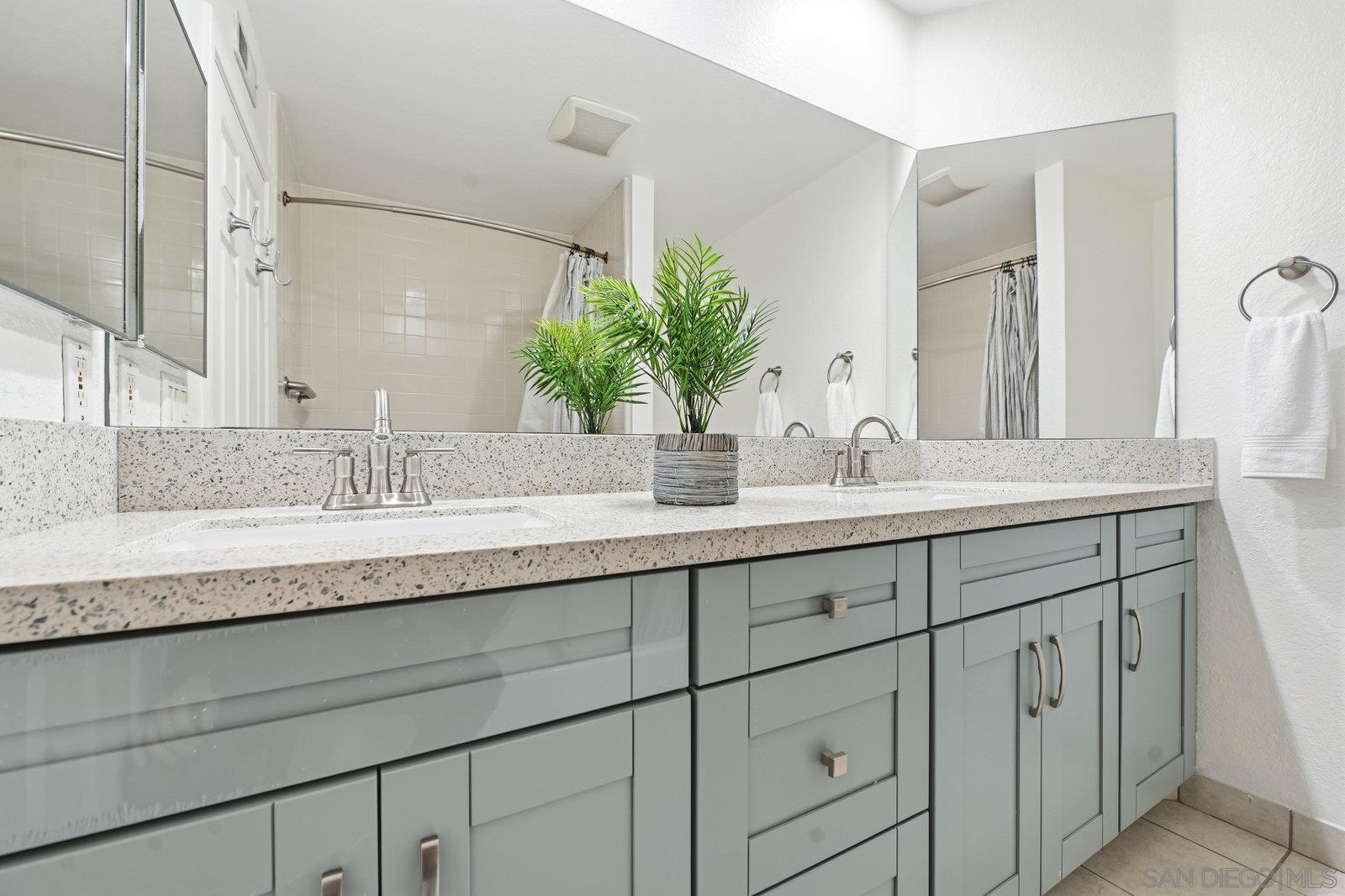 Detail Gallery Image 29 of 47 For 13366  Twin Circle Ct, Poway,  CA 92064 - 4 Beds | 2/1 Baths