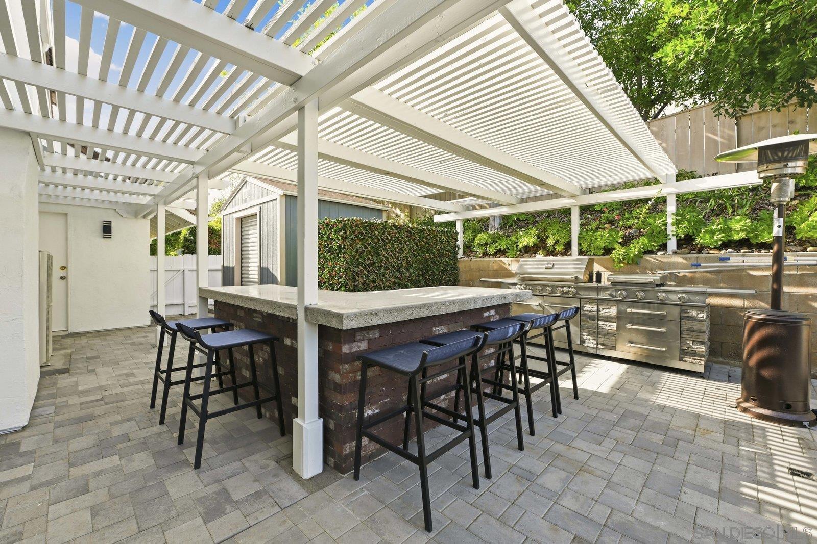 Detail Gallery Image 38 of 47 For 13366  Twin Circle Ct, Poway,  CA 92064 - 4 Beds | 2/1 Baths