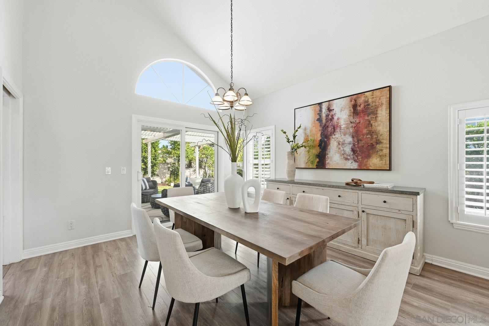 Detail Gallery Image 8 of 47 For 13366  Twin Circle Ct, Poway,  CA 92064 - 4 Beds | 2/1 Baths