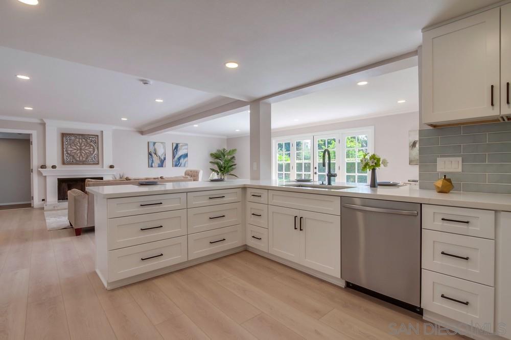 Detail Gallery Image 25 of 67 For 3311  La Costa Ave, Carlsbad,  CA 92009 - 5 Beds | 3 Baths