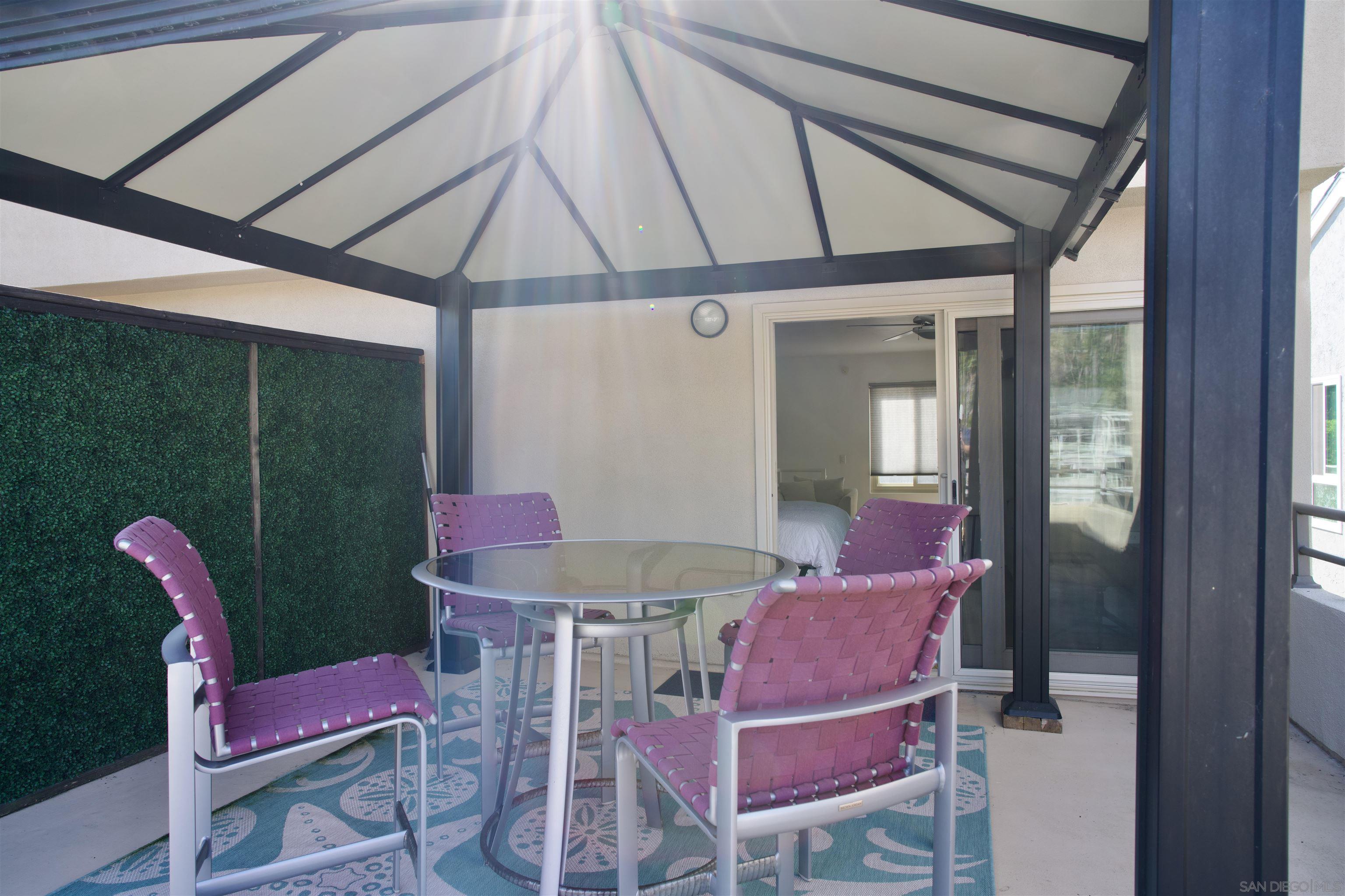 Detail Gallery Image 3 of 38 For 4549  Cove Dr  a, Carlsbad,  CA 92008 - 3 Beds | 2/1 Baths