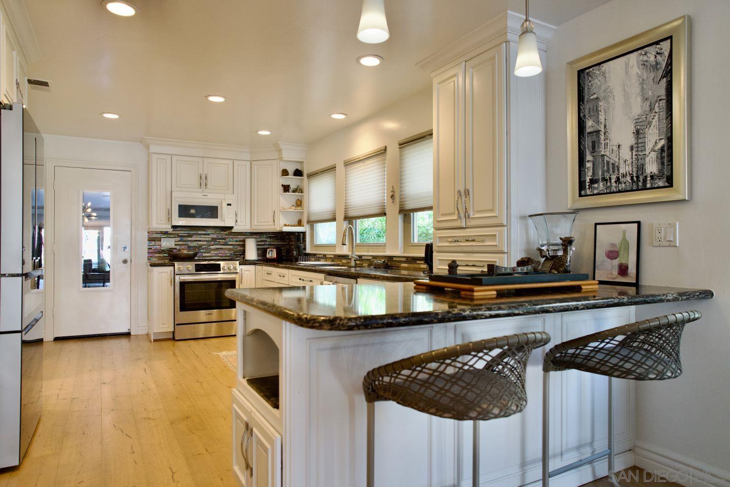 Detail Gallery Image 23 of 38 For 4549  Cove Dr  a, Carlsbad,  CA 92008 - 3 Beds | 2/1 Baths