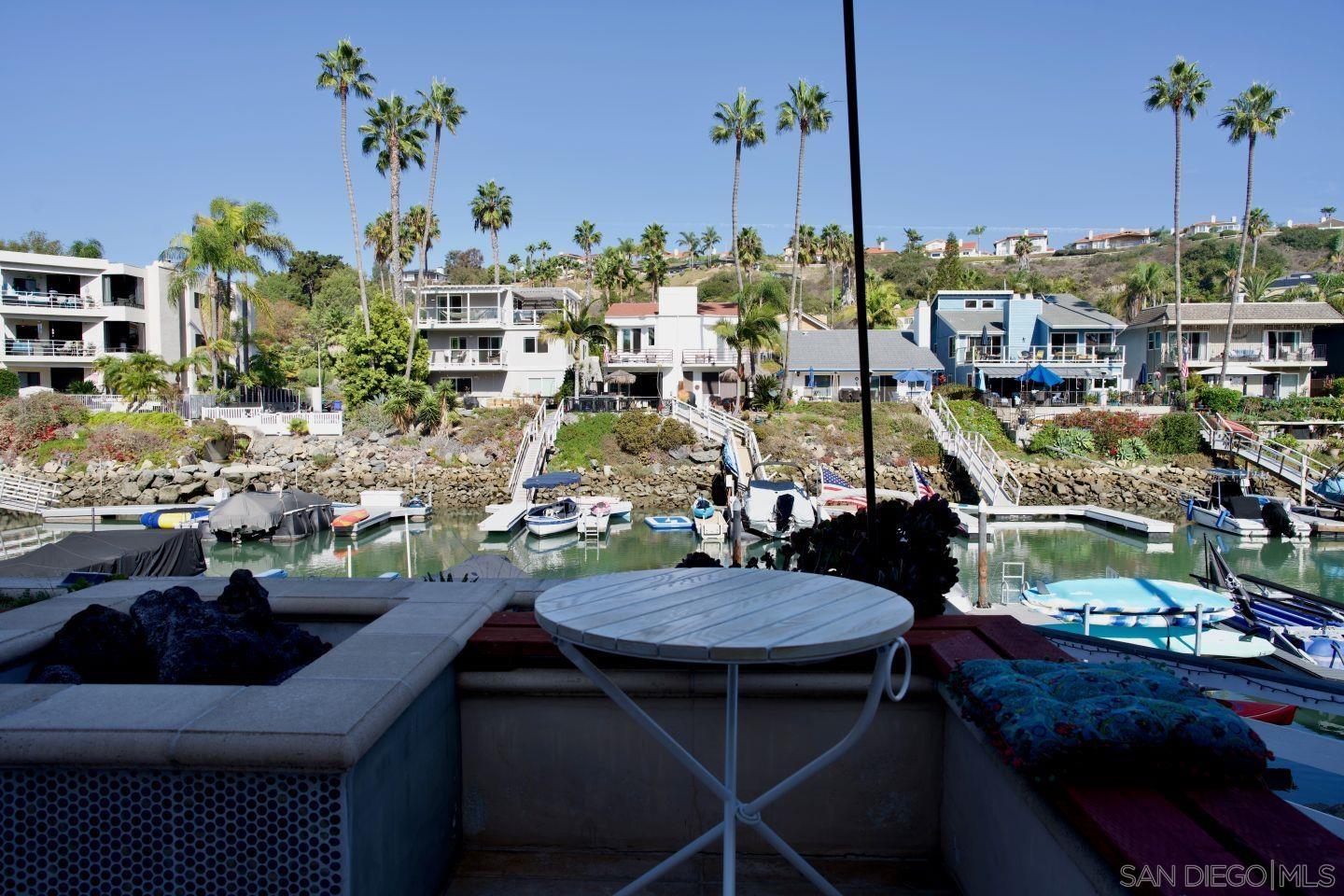 Detail Gallery Image 30 of 38 For 4549  Cove Dr  a, Carlsbad,  CA 92008 - 3 Beds | 2/1 Baths