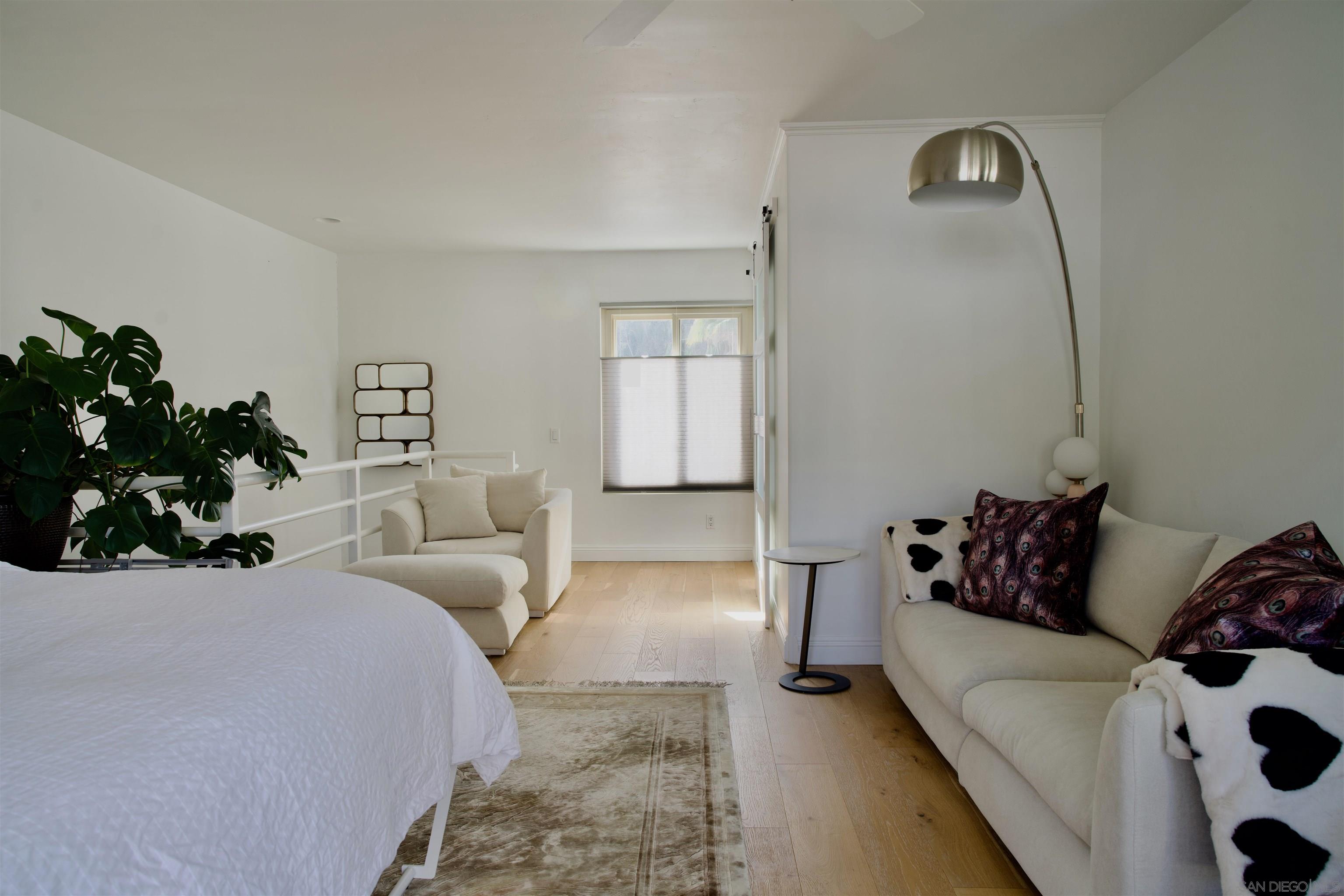 Detail Gallery Image 4 of 38 For 4549  Cove Dr  a, Carlsbad,  CA 92008 - 3 Beds | 2/1 Baths