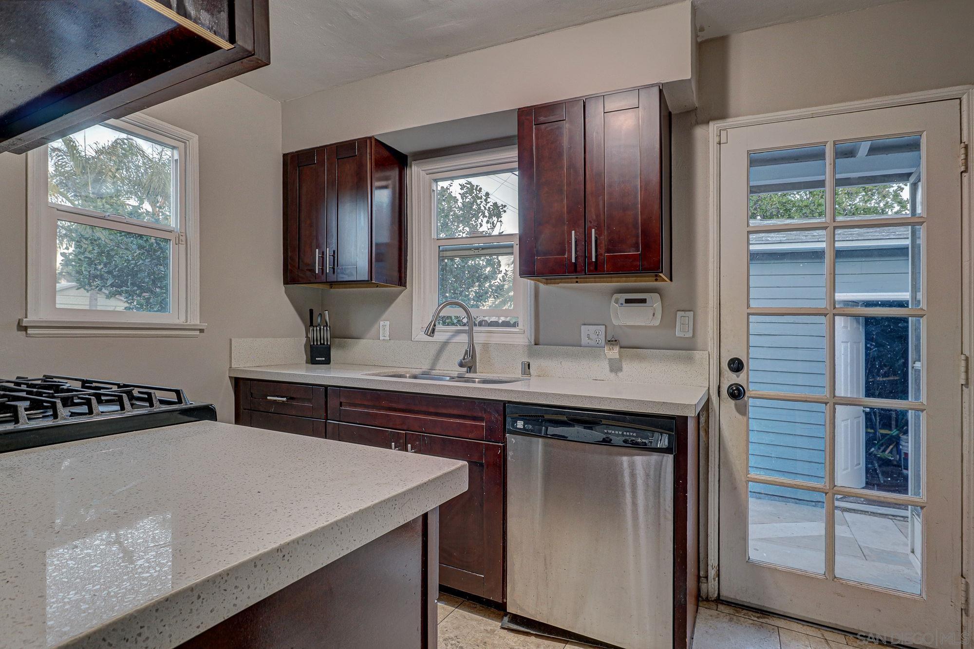 Detail Gallery Image 6 of 19 For 389  Chambers St., El Cajon,  CA 92020 - 2 Beds | 1 Baths