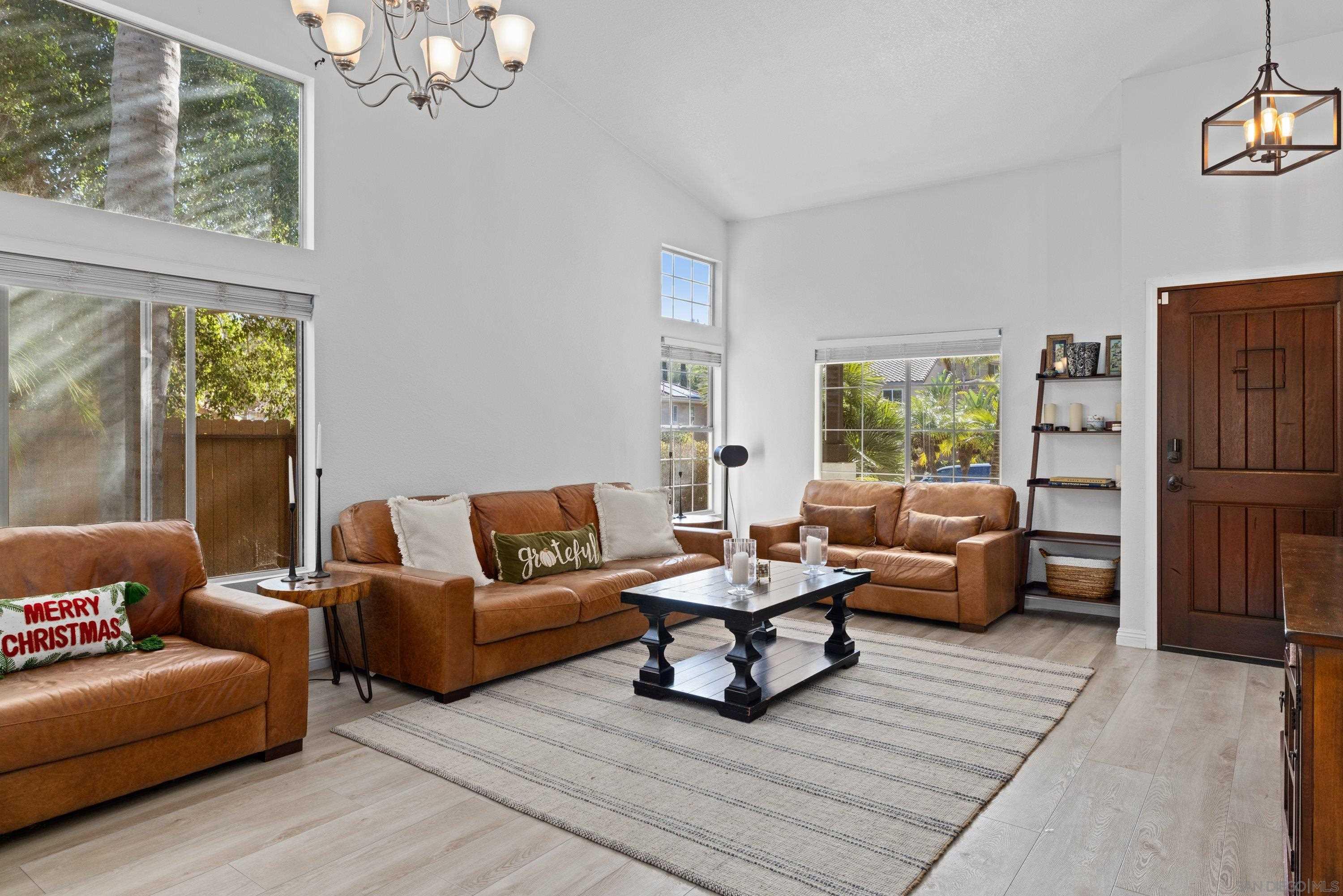 Detail Gallery Image 3 of 31 For 286  Glendale Ave, San Marcos,  CA 92069 - 3 Beds | 2 Baths