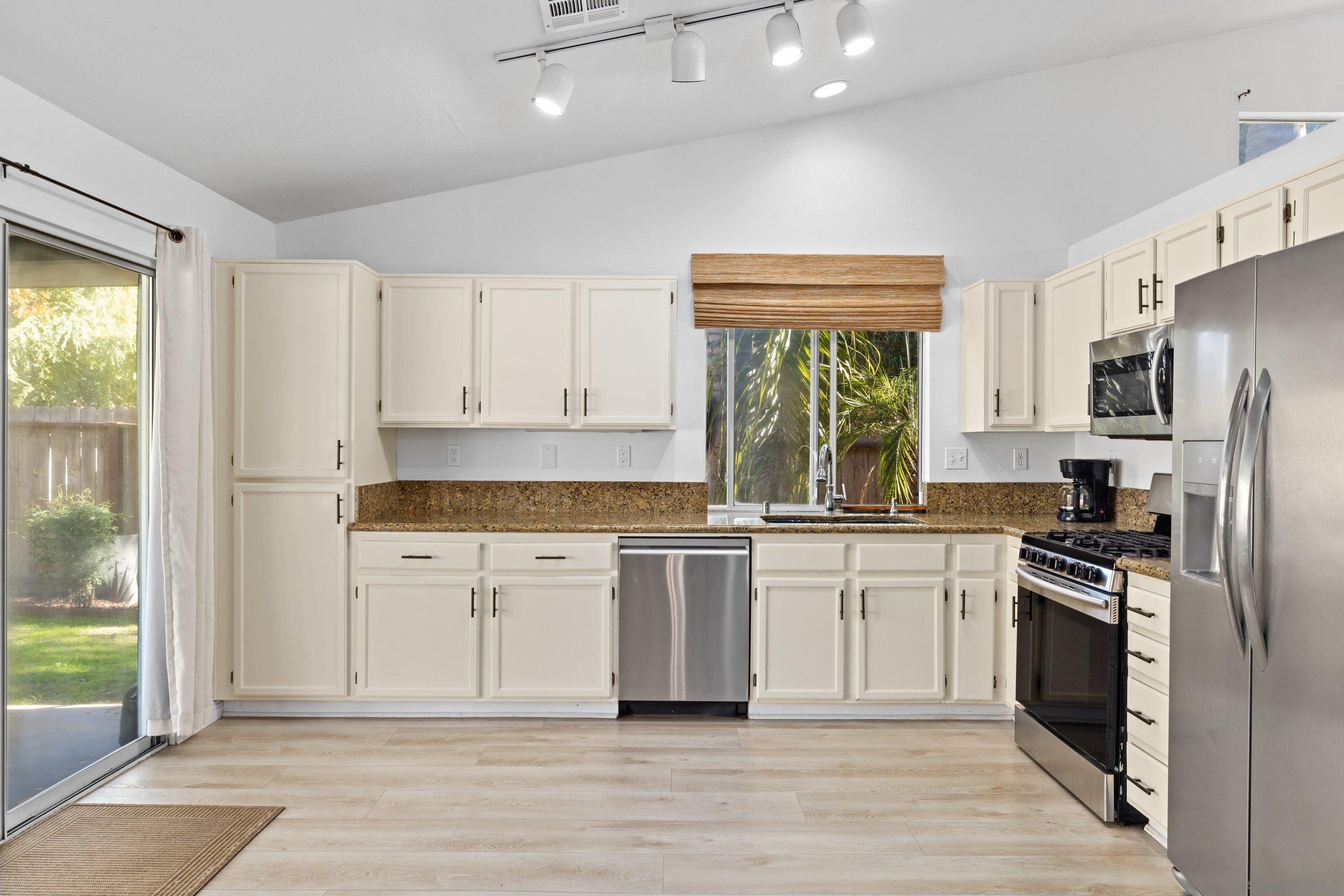 Detail Gallery Image 11 of 31 For 286  Glendale Ave, San Marcos,  CA 92069 - 3 Beds | 2 Baths