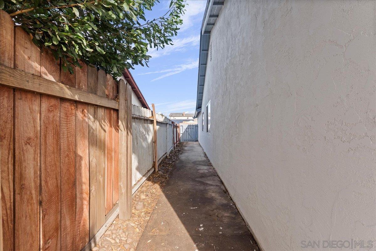 Detail Gallery Image 21 of 22 For 8287  Lapiz, San Diego,  CA 92126 - 4 Beds | 2 Baths