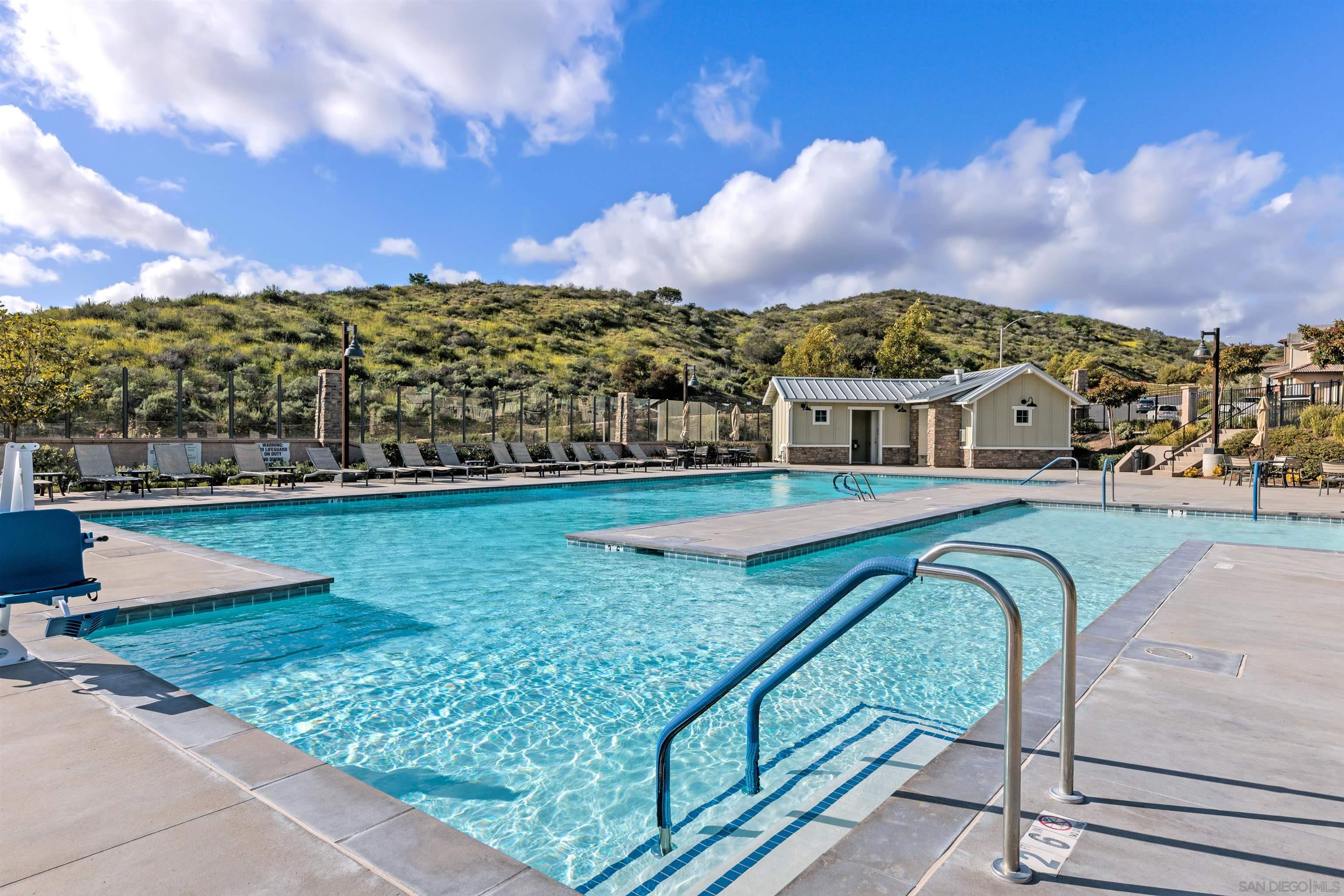 Detail Gallery Image 47 of 52 For 238  Ventasso Way, Fallbrook,  CA 92028 - 4 Beds | 3 Baths