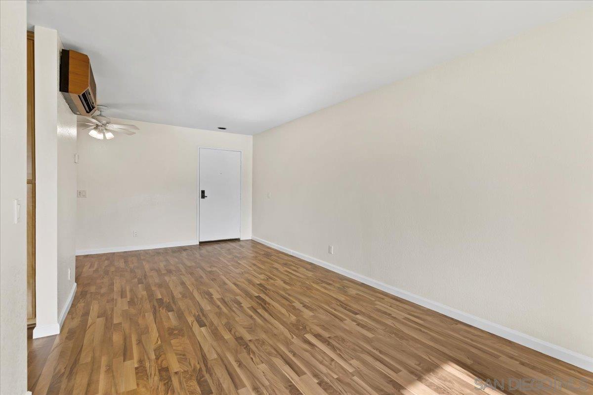 Detail Gallery Image 23 of 33 For 6350  Genesee Ave  #220,  San Diego,  CA 92122 - 1 Beds | 1 Baths