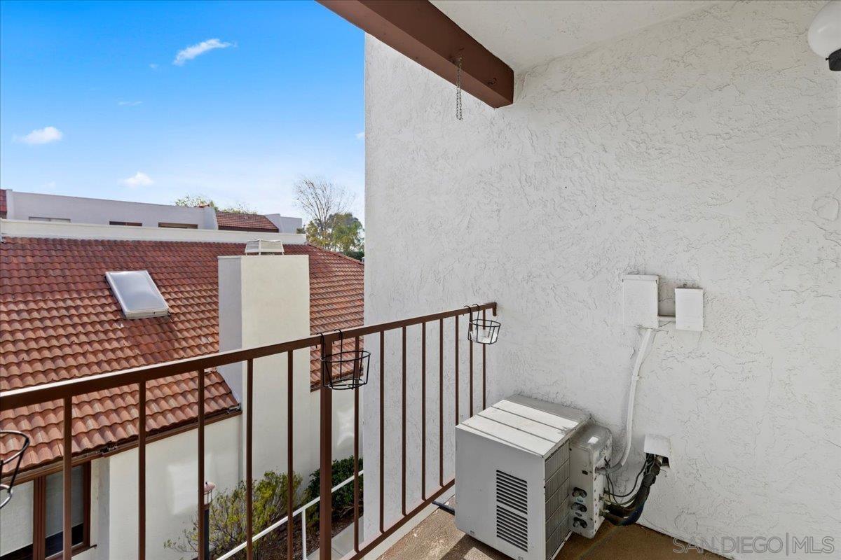 Detail Gallery Image 24 of 33 For 6350  Genesee Ave  #220,  San Diego,  CA 92122 - 1 Beds | 1 Baths