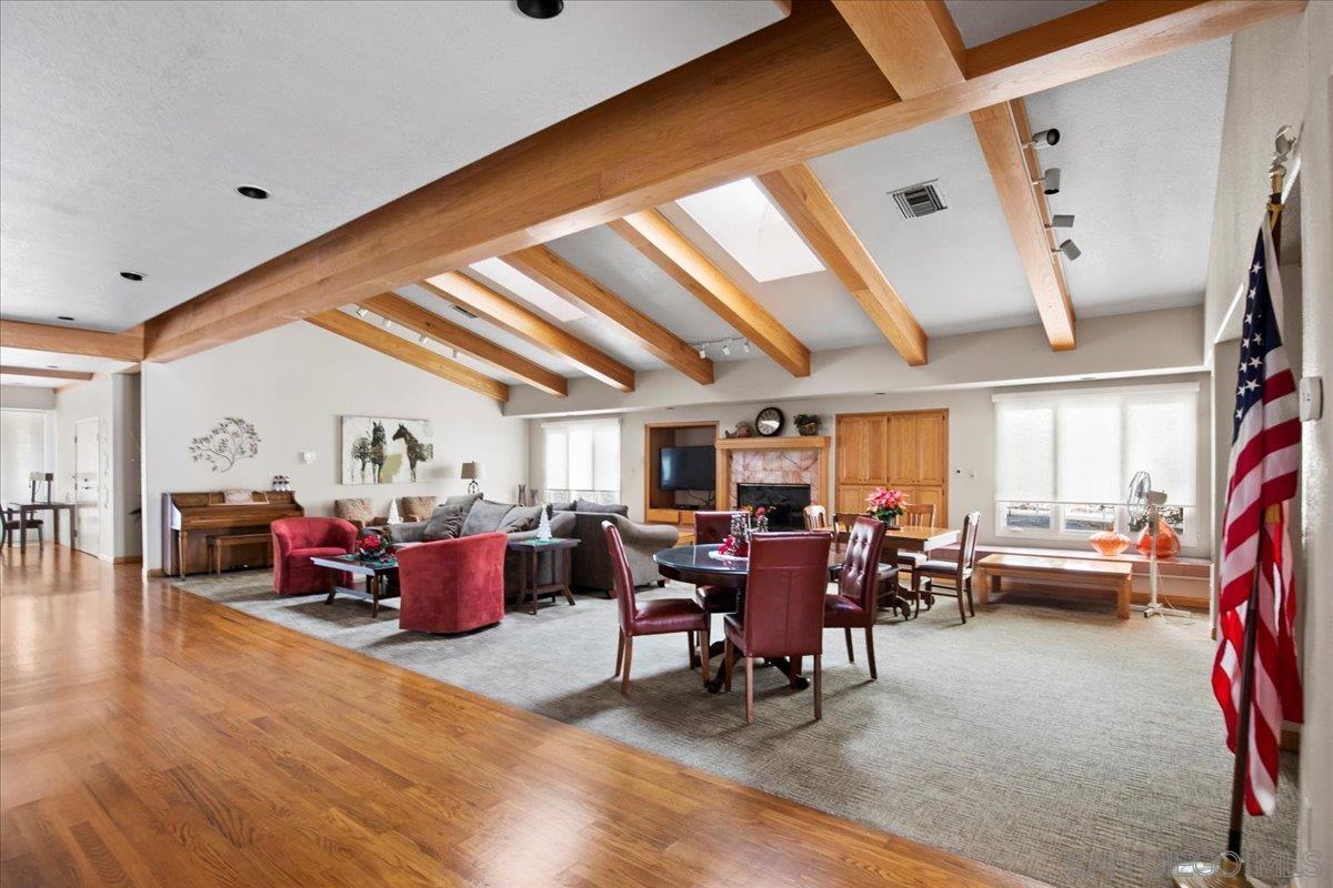 Detail Gallery Image 30 of 33 For 6350  Genesee Ave  #220,  San Diego,  CA 92122 - 1 Beds | 1 Baths