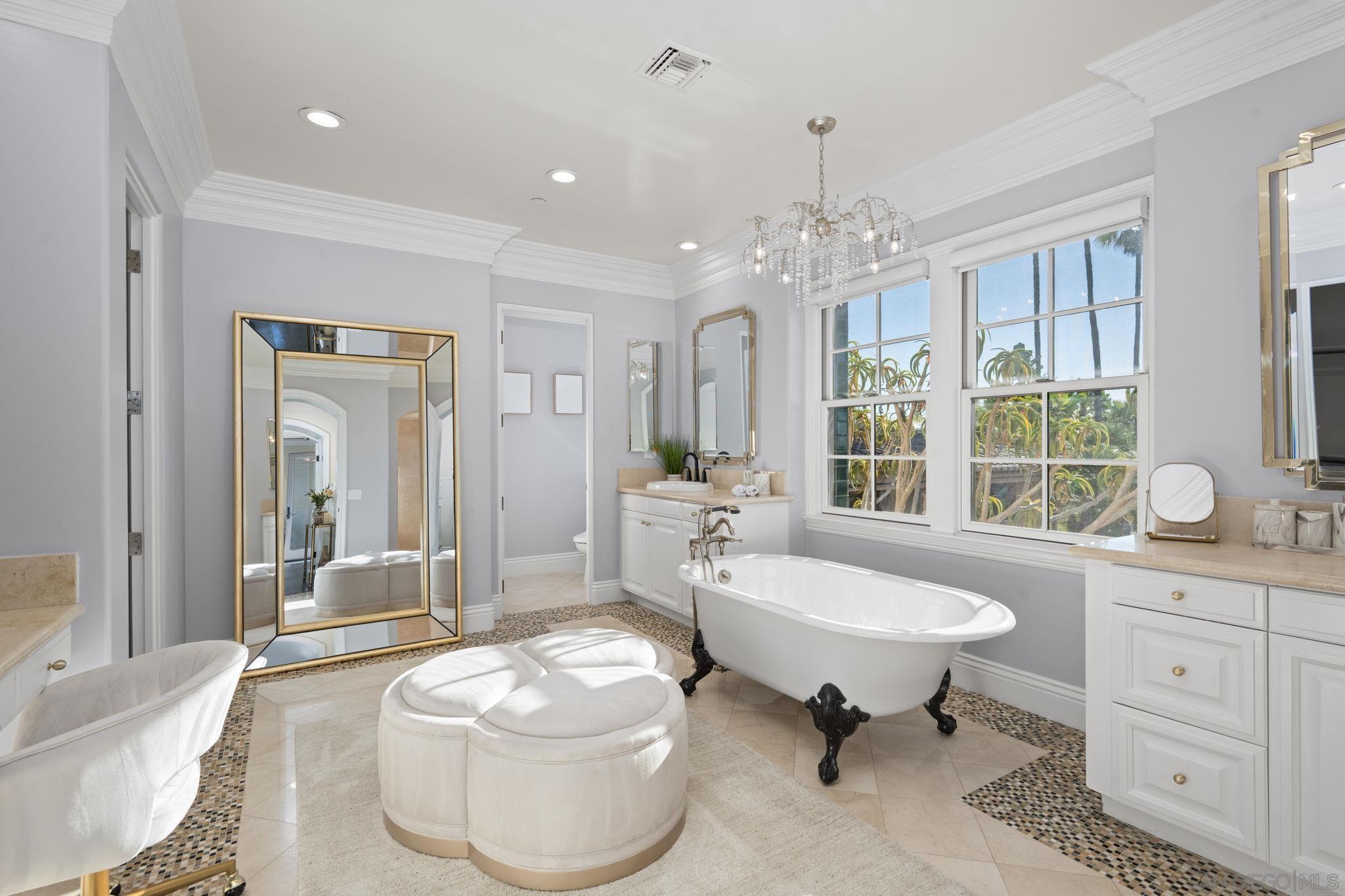 Detail Gallery Image 18 of 43 For 7910  Nathaniel Ct, San Diego,  CA 92127 - 6 Beds | 4/1 Baths