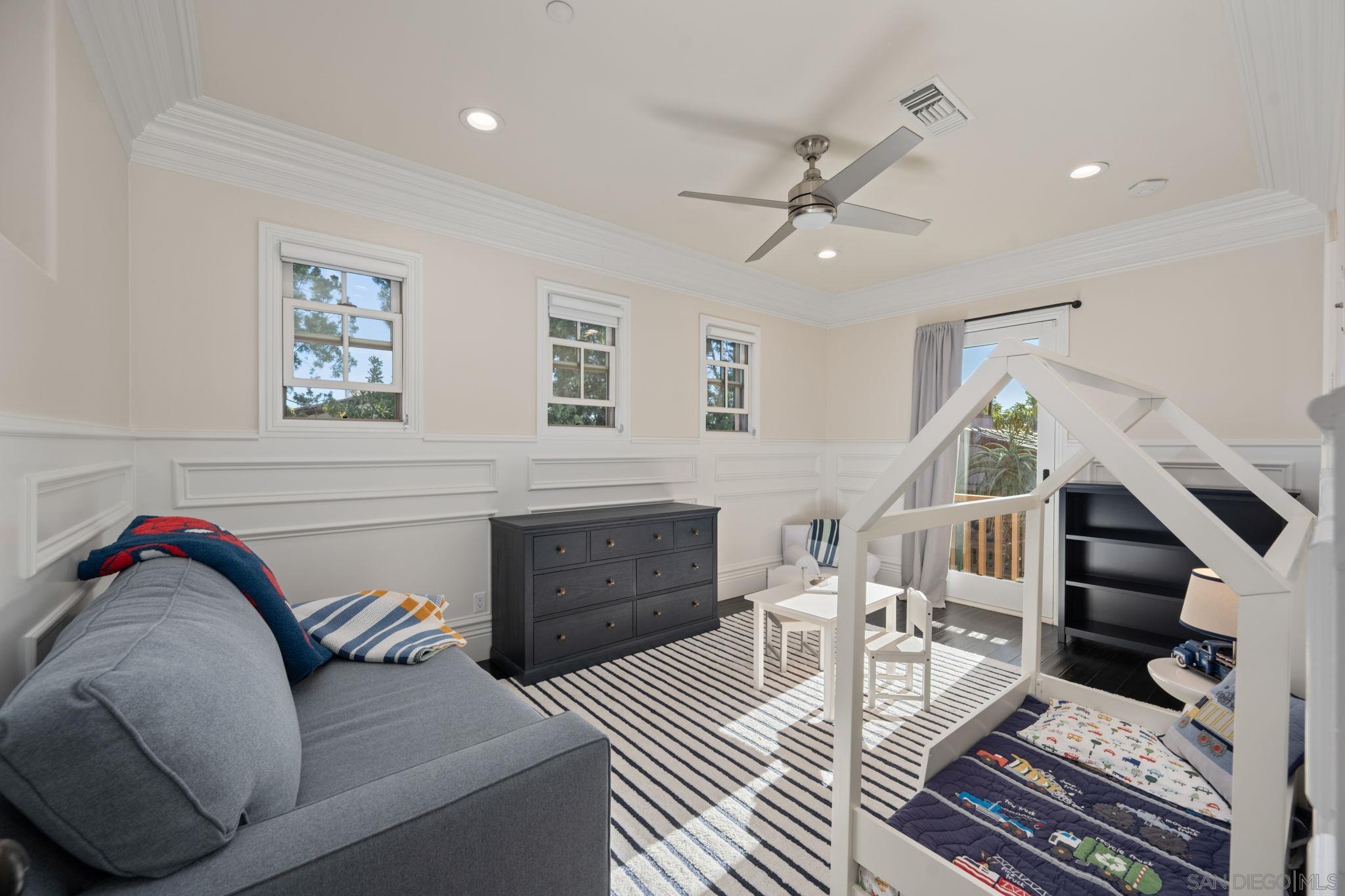 Detail Gallery Image 23 of 43 For 7910  Nathaniel Ct, San Diego,  CA 92127 - 6 Beds | 4/1 Baths