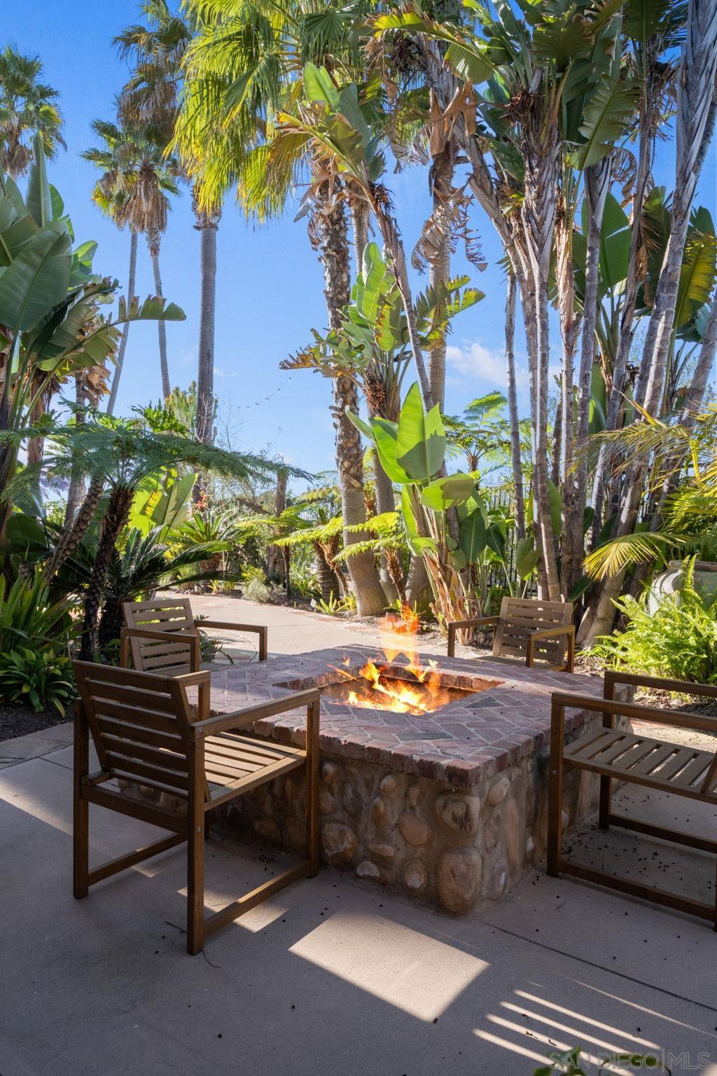 Detail Gallery Image 28 of 43 For 7910  Nathaniel Ct, San Diego,  CA 92127 - 6 Beds | 4/1 Baths